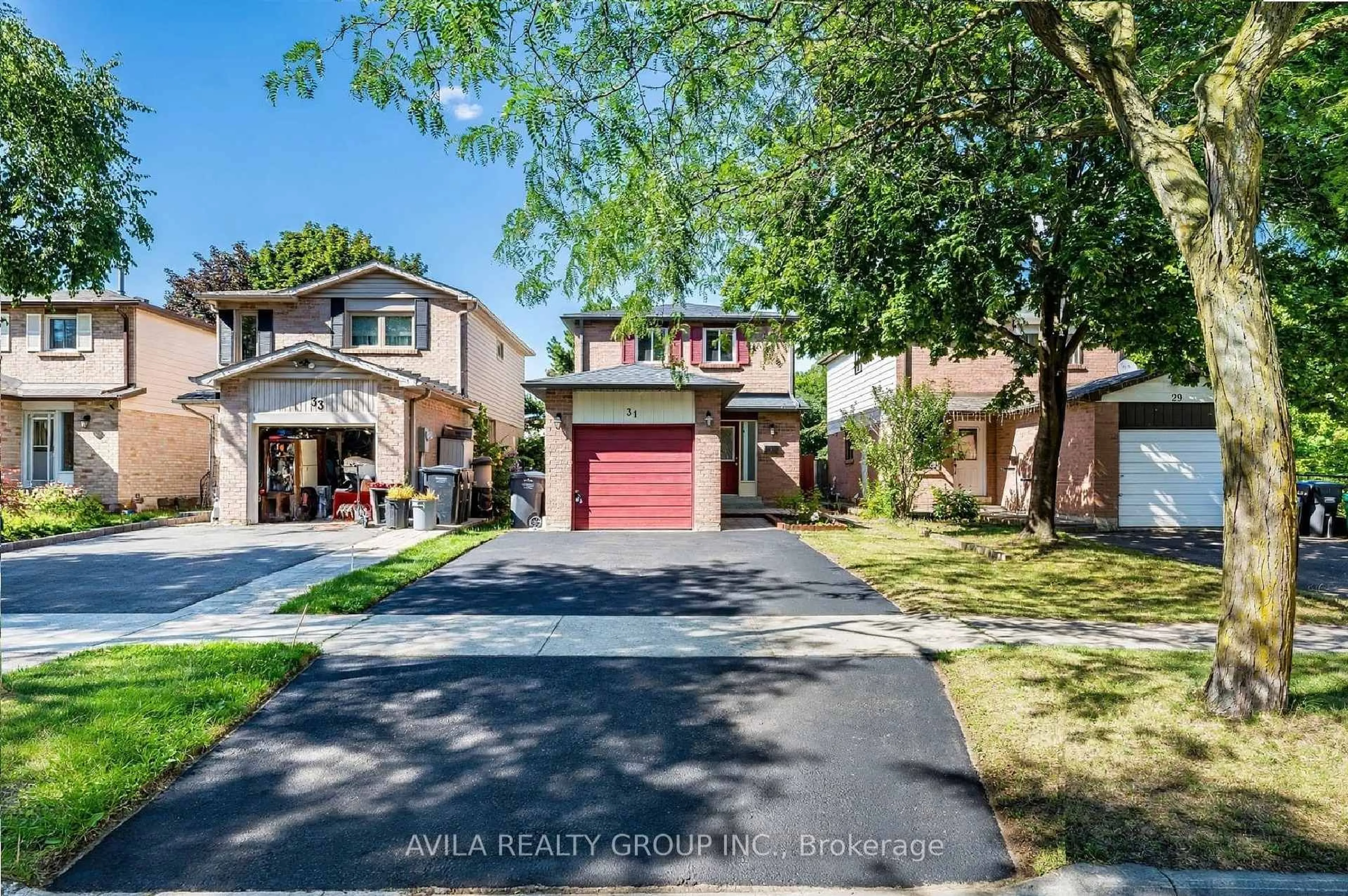 Home with brick exterior material, street for 31 Wheatfield Rd, Brampton Ontario L6X 2V4