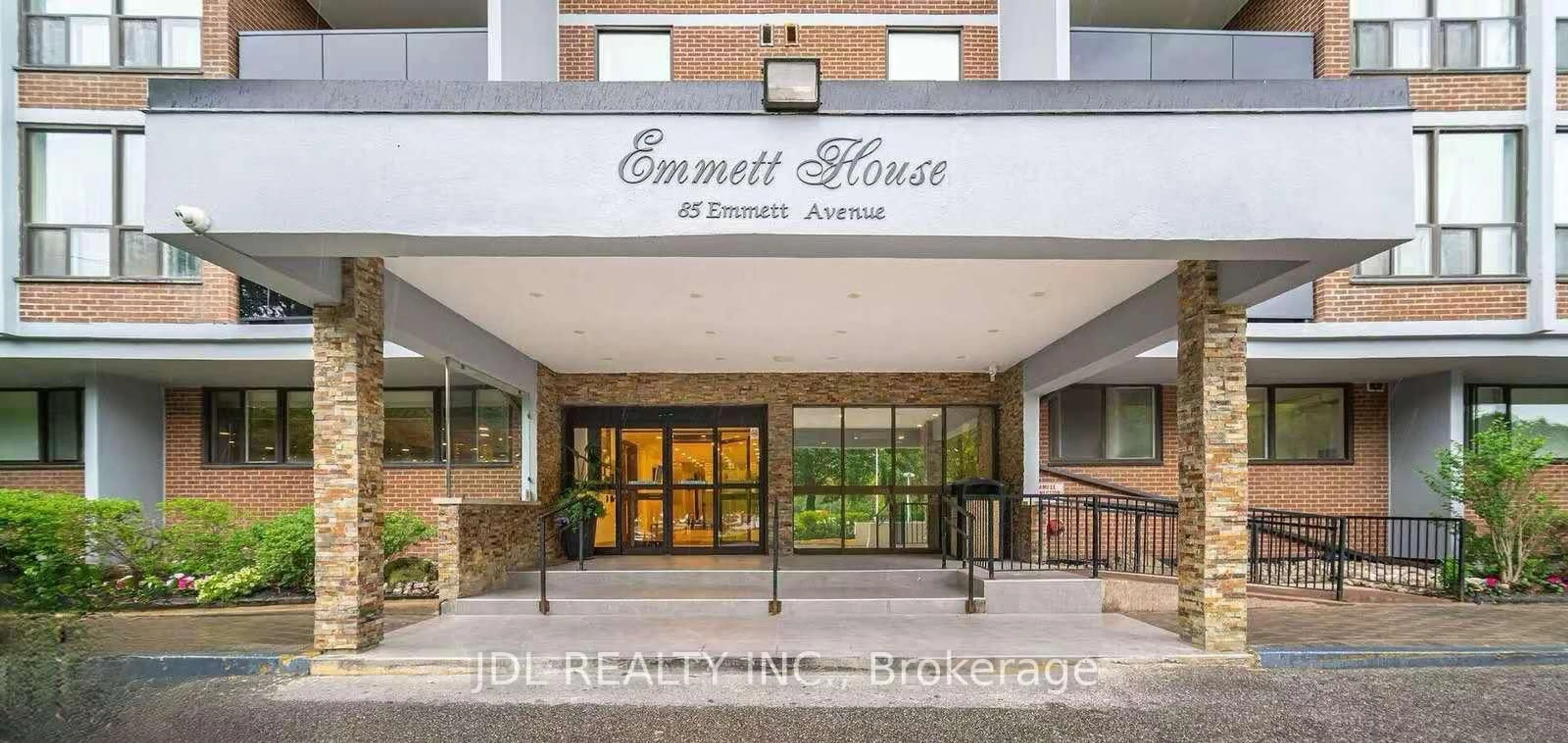Indoor foyer for 85 Emmett Ave #1807, Toronto Ontario M6M 2E6