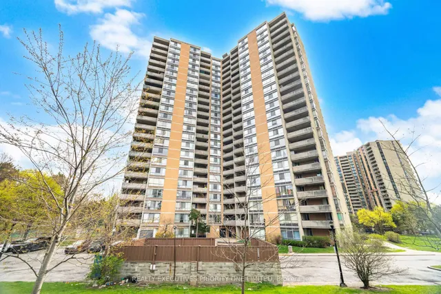 10 Martha Eaton Way #1013, Toronto
