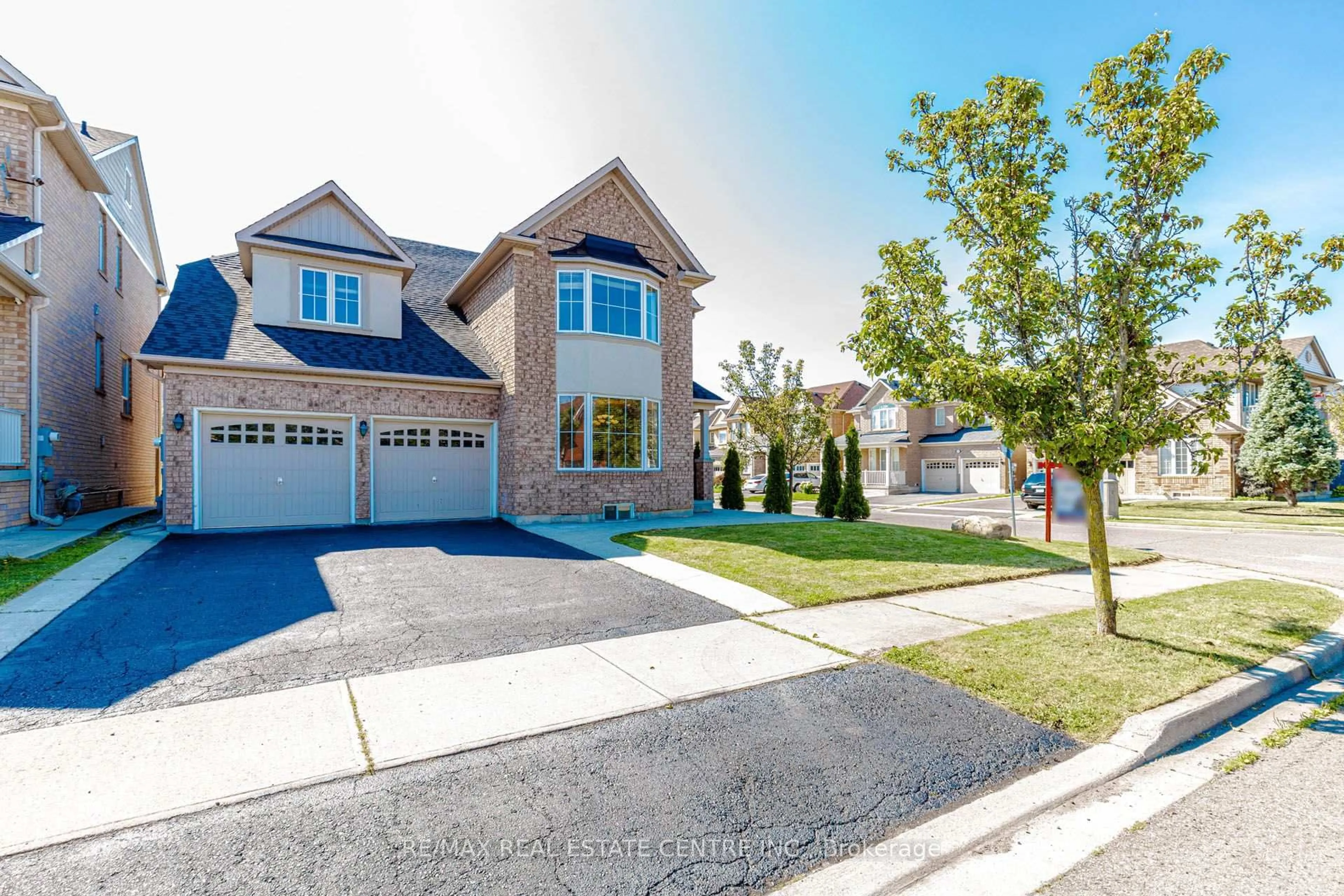Home with brick exterior material, street for 14 Alboreto Way, Brampton Ontario L6X 0N5