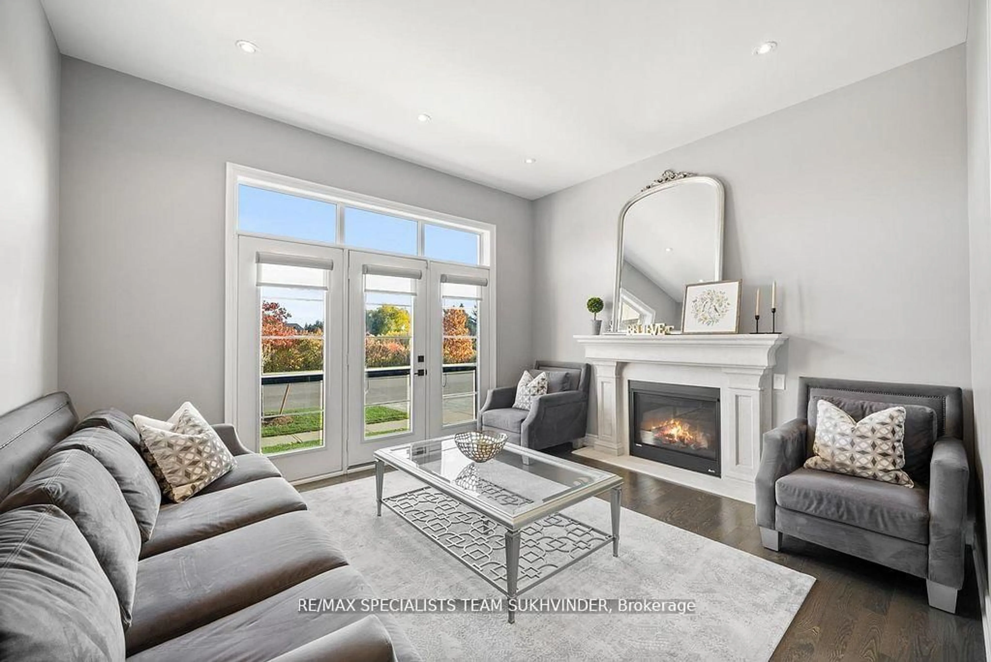 Living room with furniture, unknown for 34 Burlwood Rd, Brampton Ontario L6P 4E8