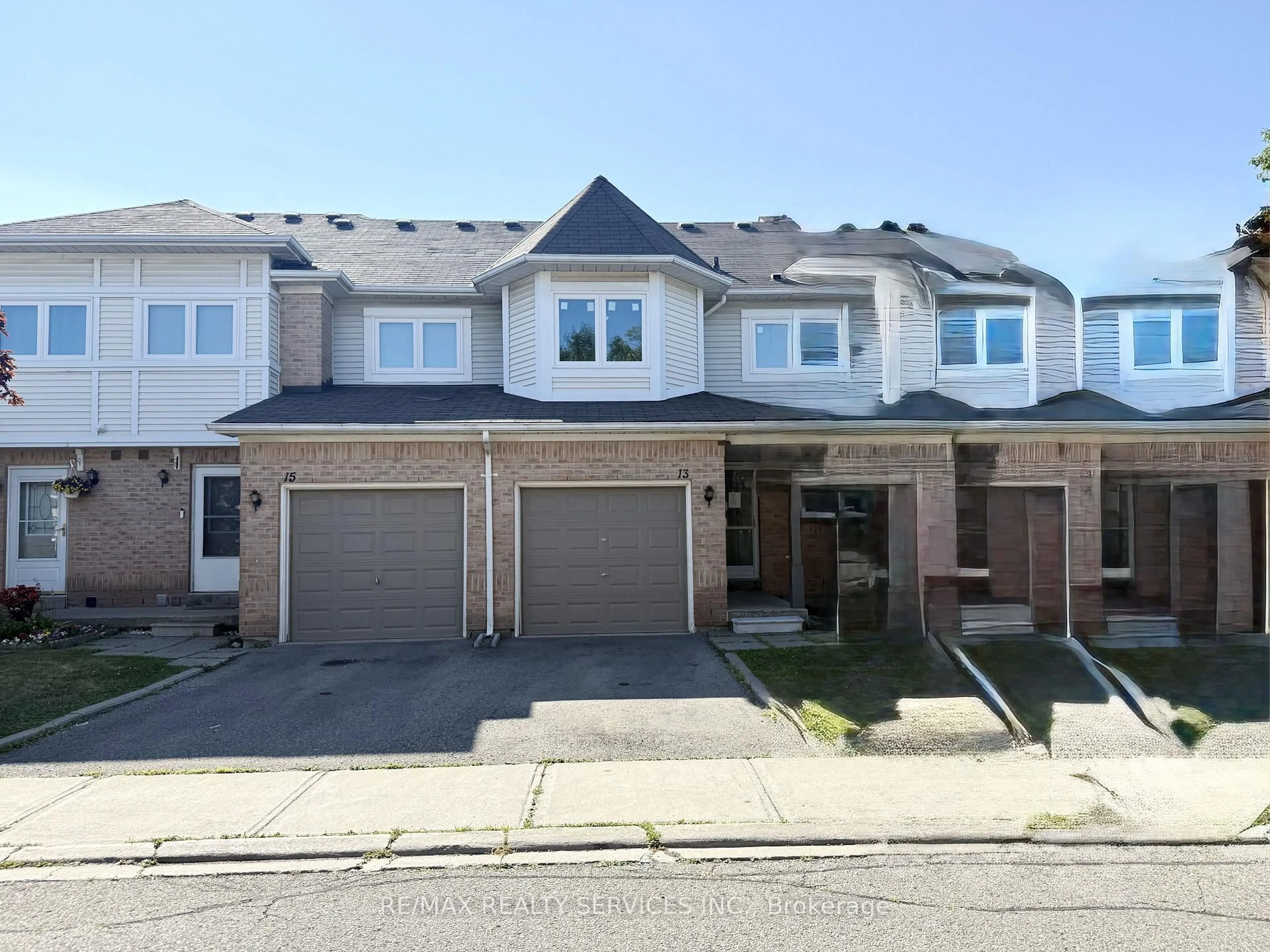 A pic from outside/outdoor area/front of a property/back of a property/a pic from drone, street for 13 Wickstead Crt, Brampton Ontario L6R 1N8