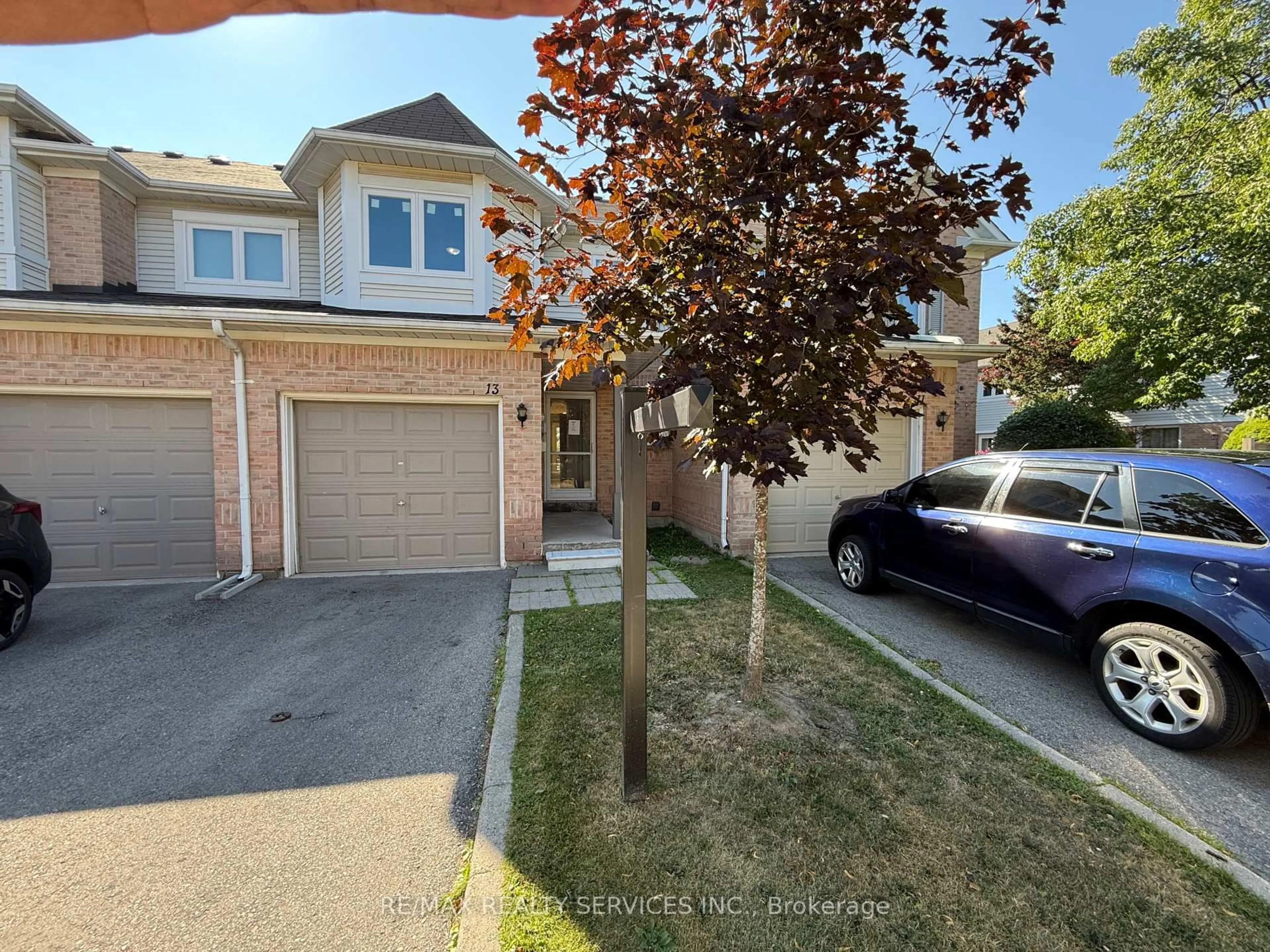 A pic from outside/outdoor area/front of a property/back of a property/a pic from drone, street for 13 Wickstead Crt, Brampton Ontario L6R 1N8