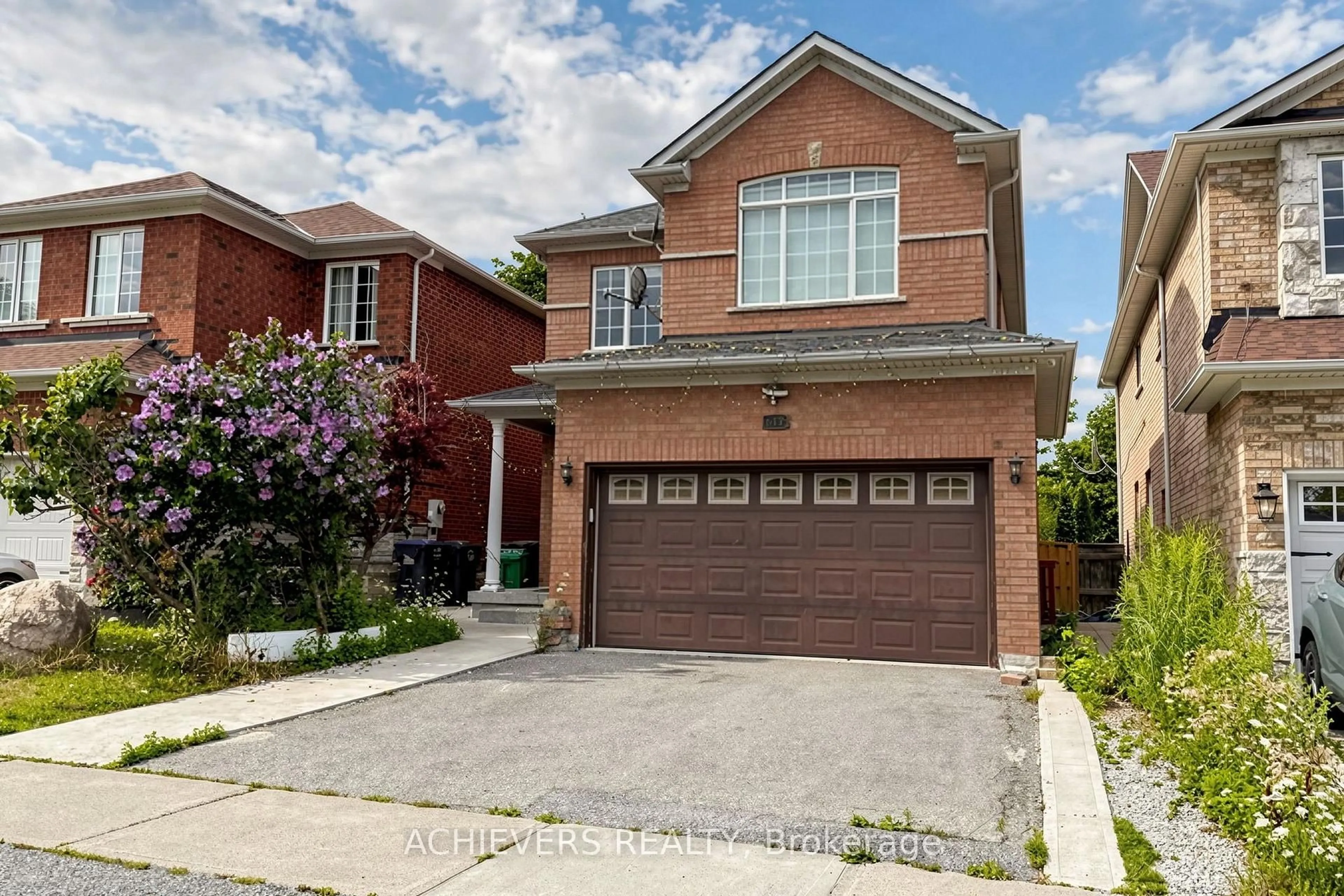 Home with brick exterior material, street for 517 Navigator Dr, Mississauga Ontario L5W 1P5