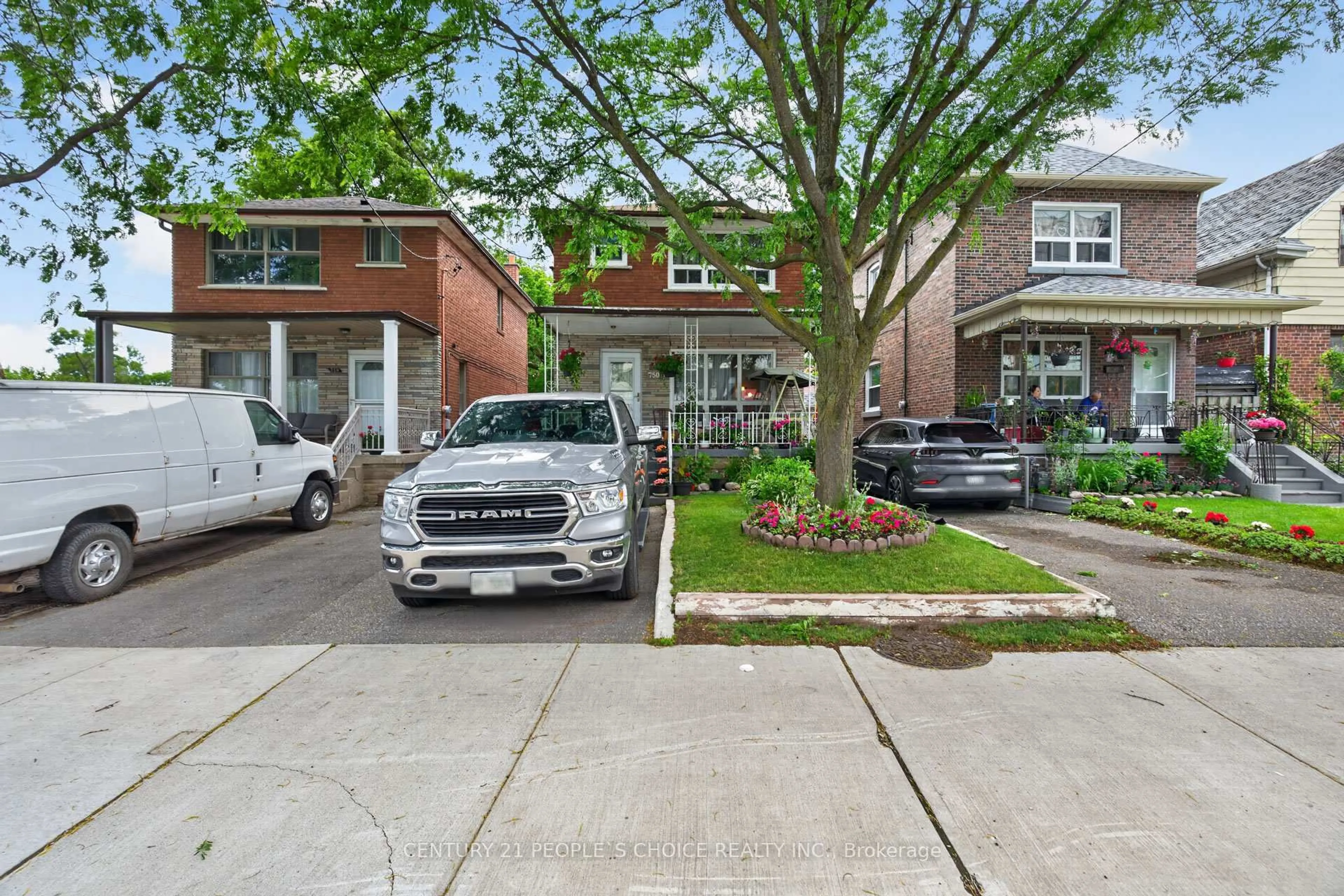 Home with brick exterior material, street for 750 Jane St, Toronto Ontario M6N 4B2