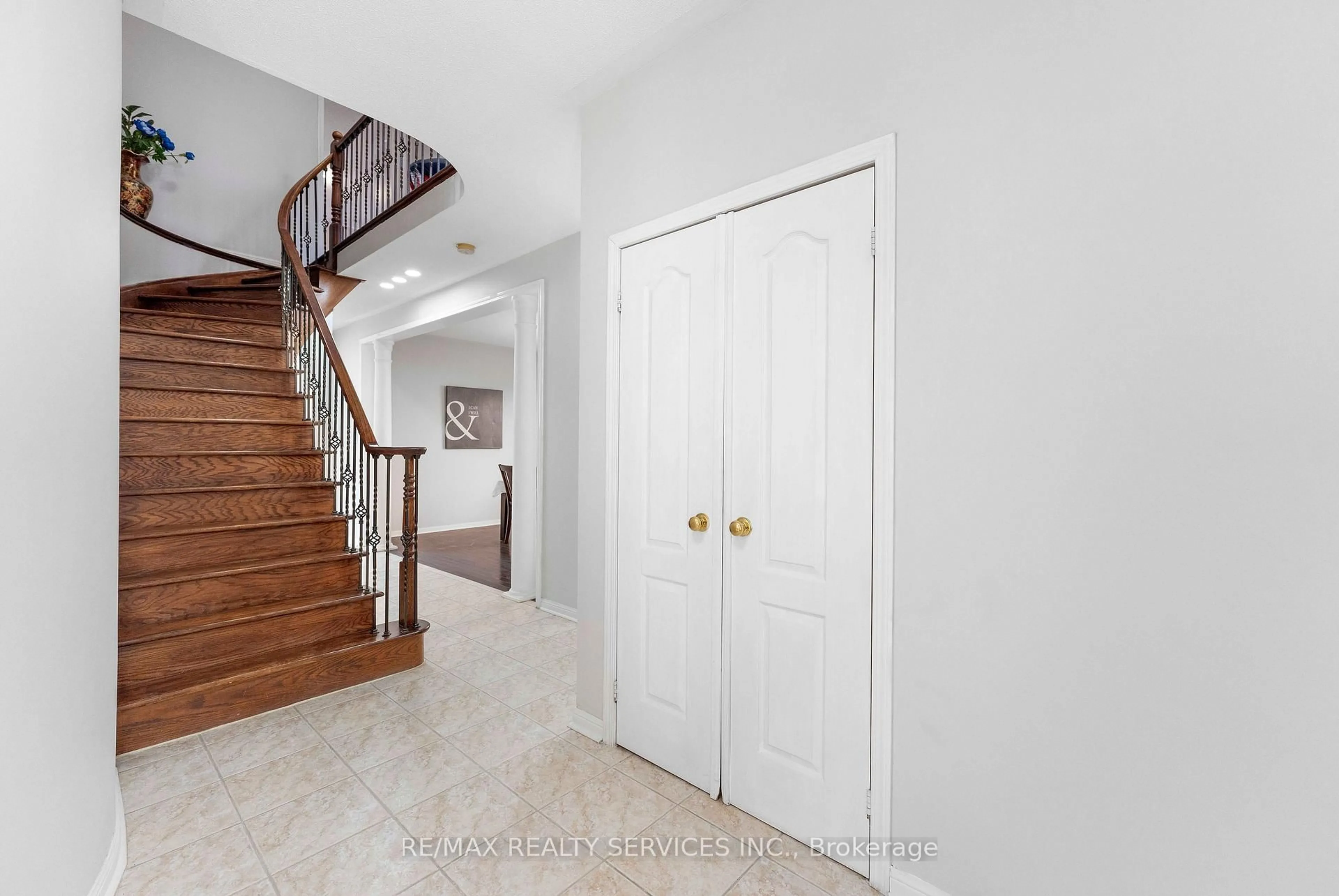 Unknown for 3696 Waterfall Cres, Mississauga Ontario L5N 8G8