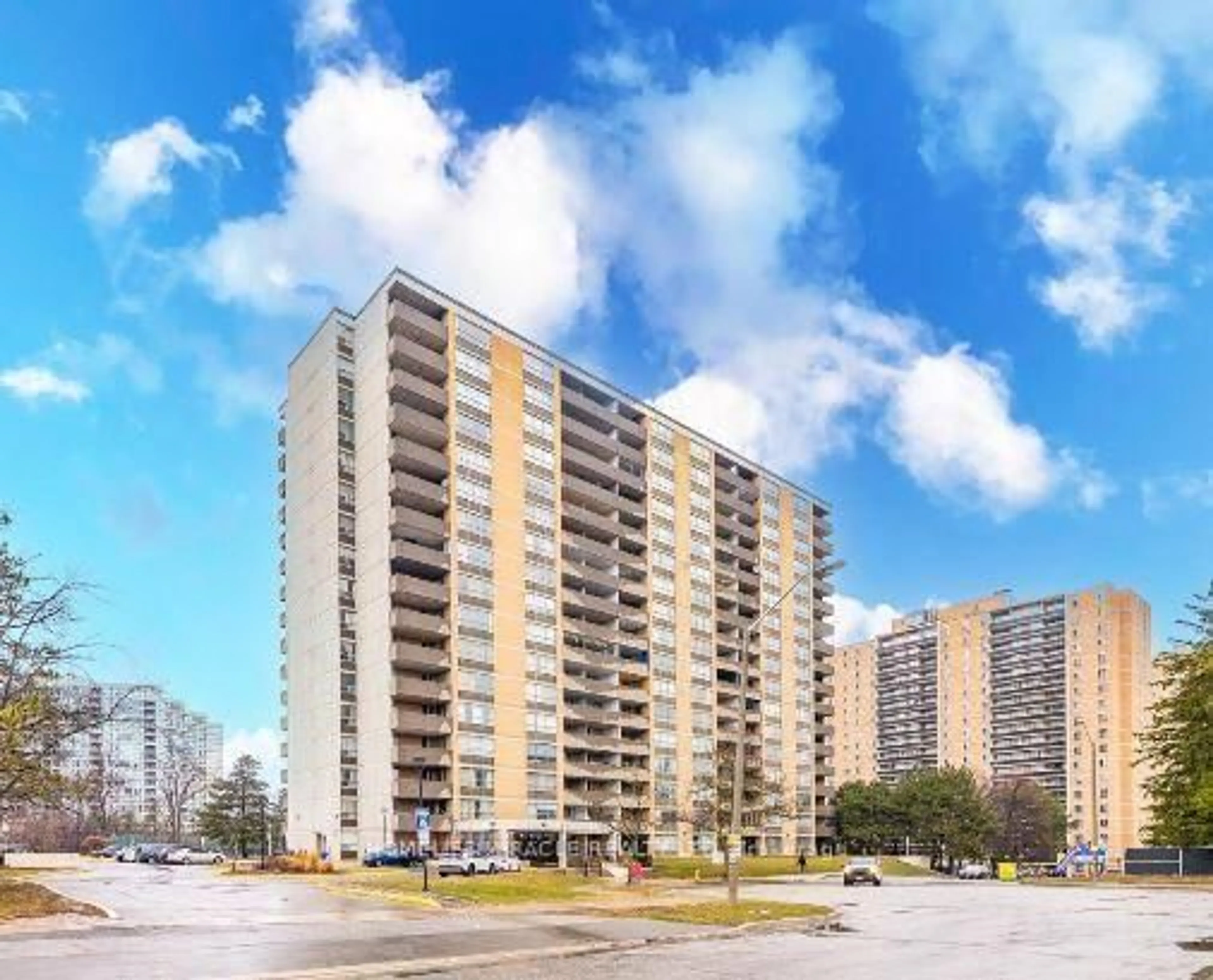 Unknown for 40 Panorama Crt #903, Toronto Ontario M9V 4M1