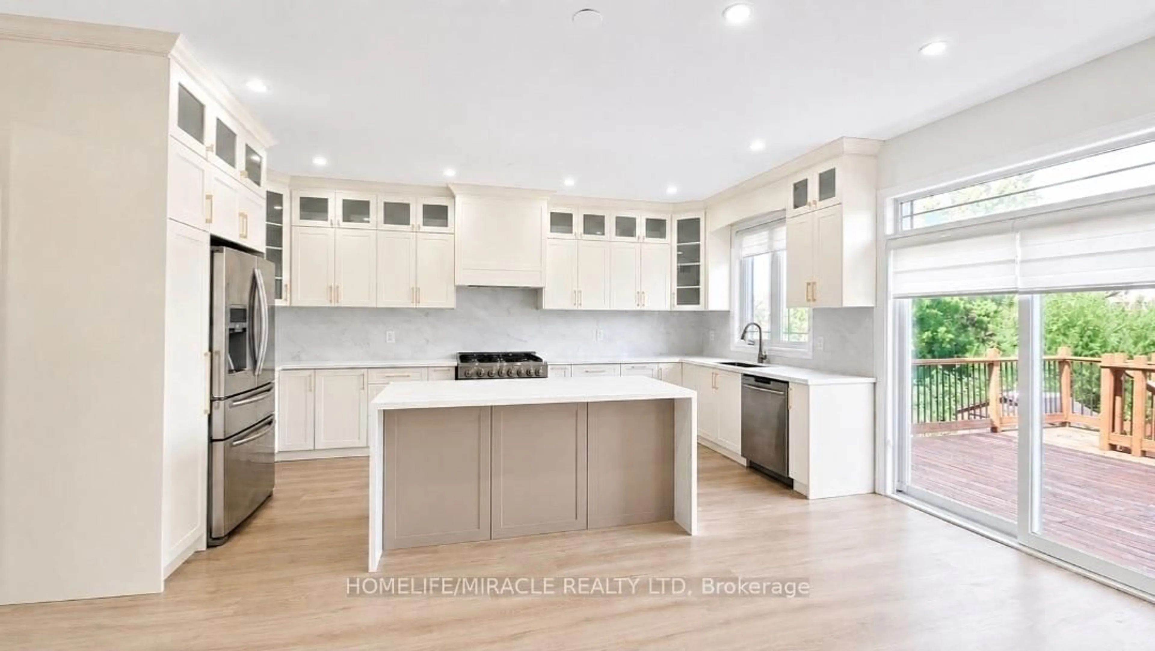 Open concept kitchen, unknown for 71 Skyvalley Dr, Brampton Ontario L6P 3B7