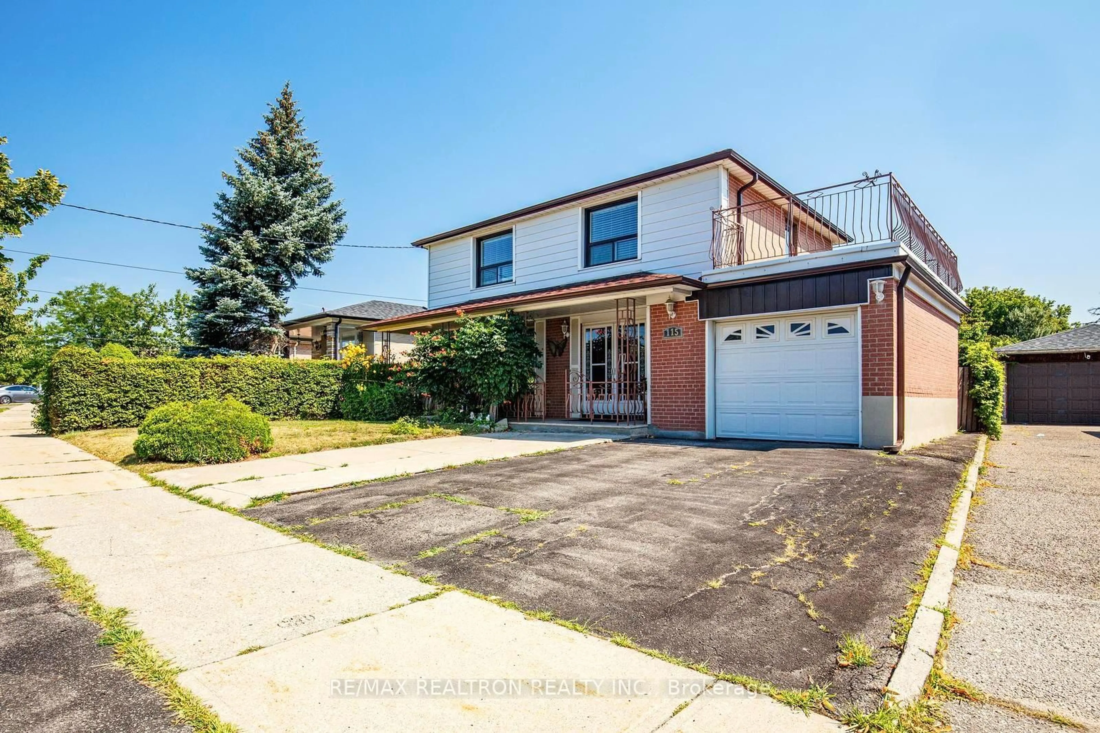 Unknown for 115 Hullmar Dr, Toronto Ontario M3N 2E5