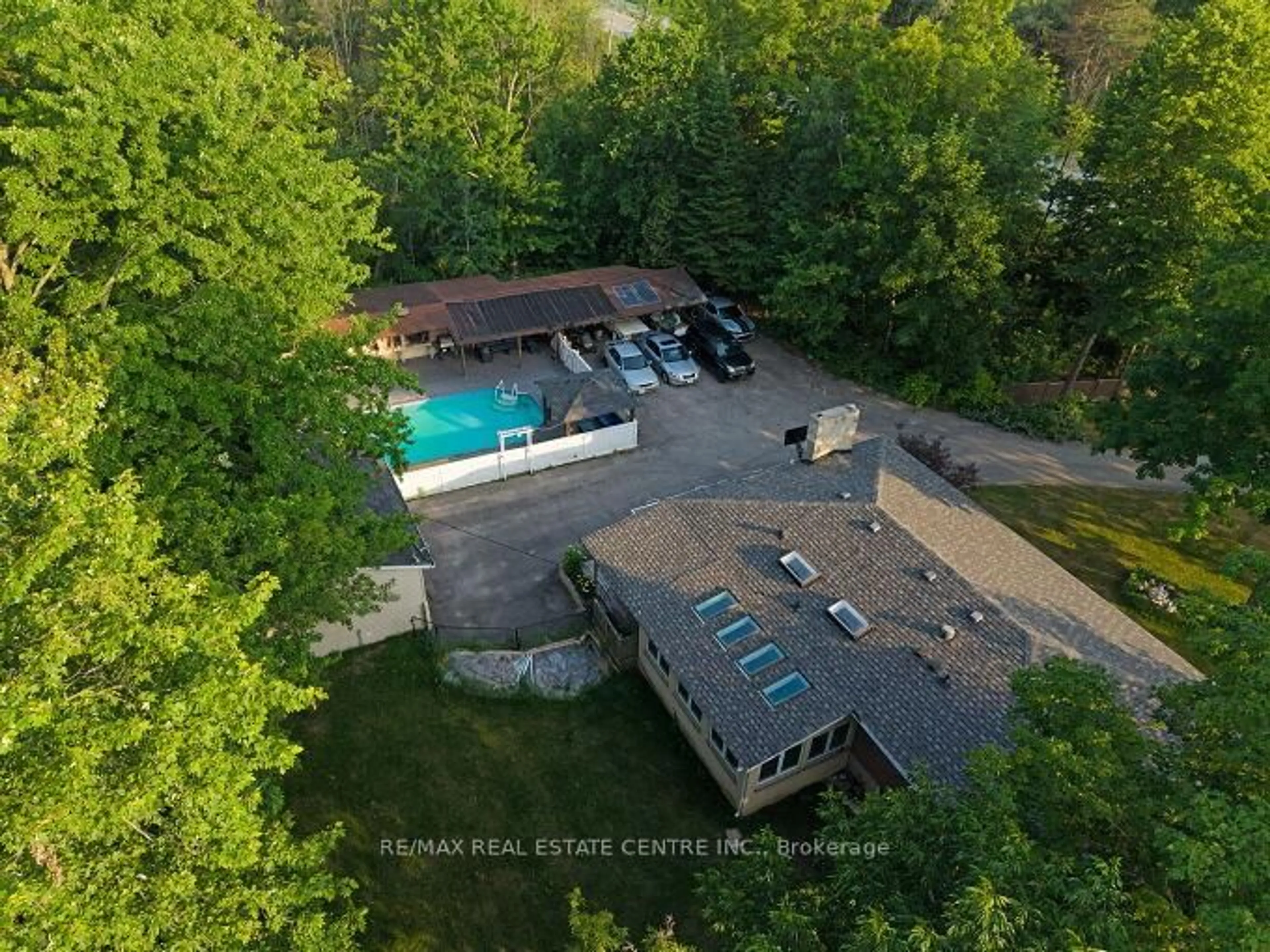 A pic from outside/outdoor area/front of a property/back of a property/a pic from drone, water/lake/river/ocean view for 12497 Regional Rd #25, Halton Hills Ontario L7J 2M1