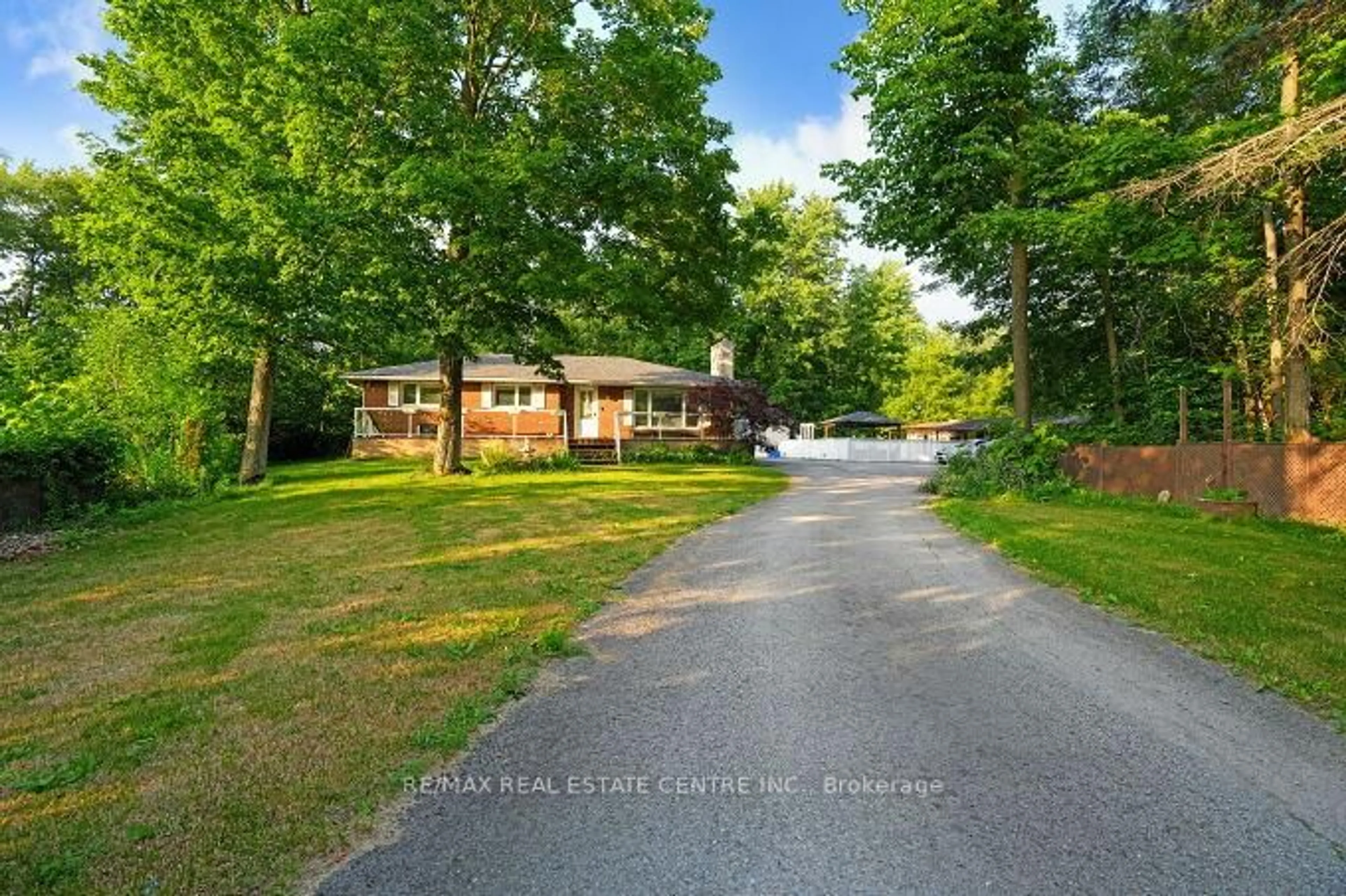 A pic from outside/outdoor area/front of a property/back of a property/a pic from drone, street for 12497 Regional Rd #25, Halton Hills Ontario L7J 2M1