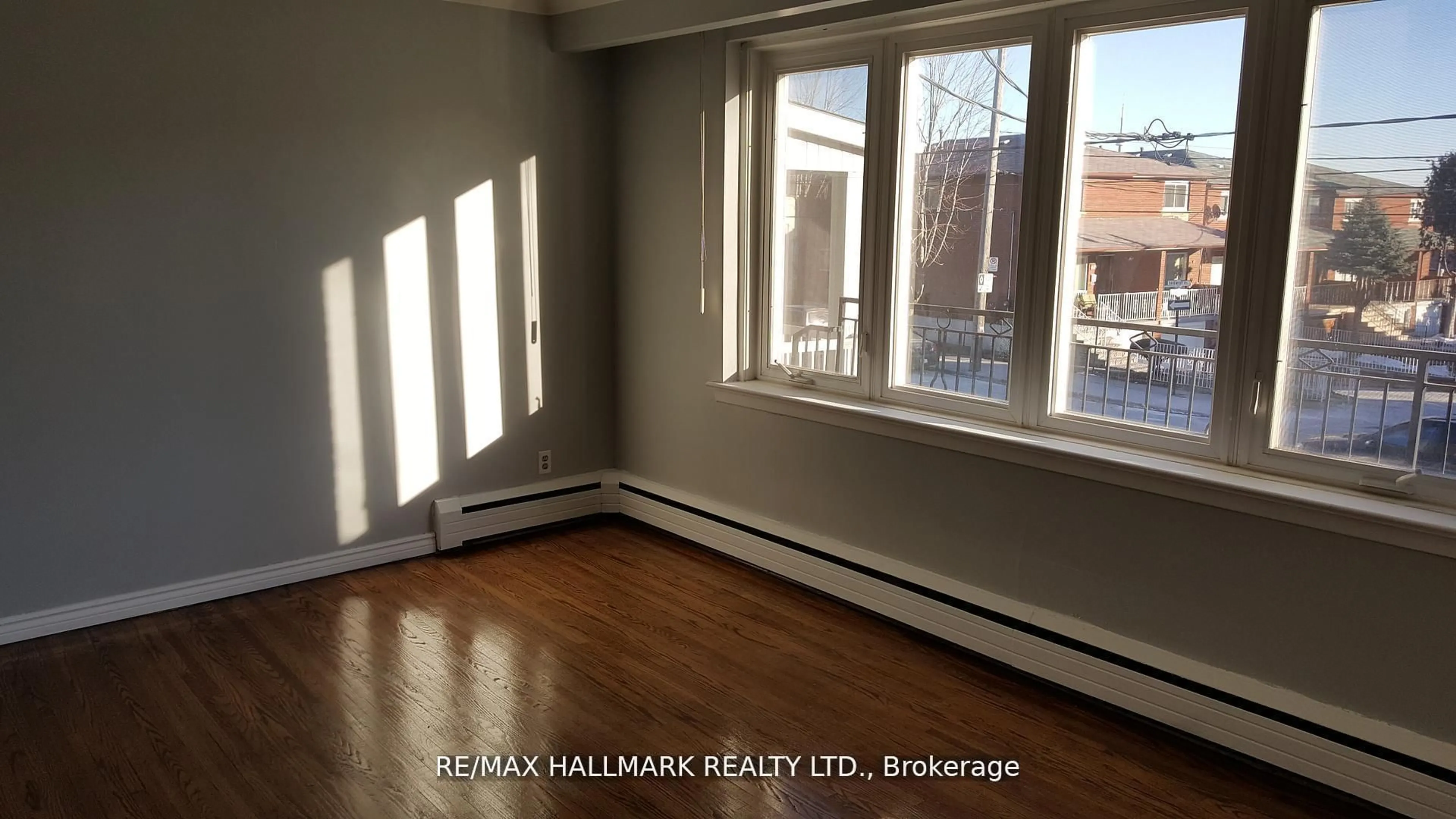 A pic of a room for 1268 Davenport Rd, Toronto Ontario M6H 2G9