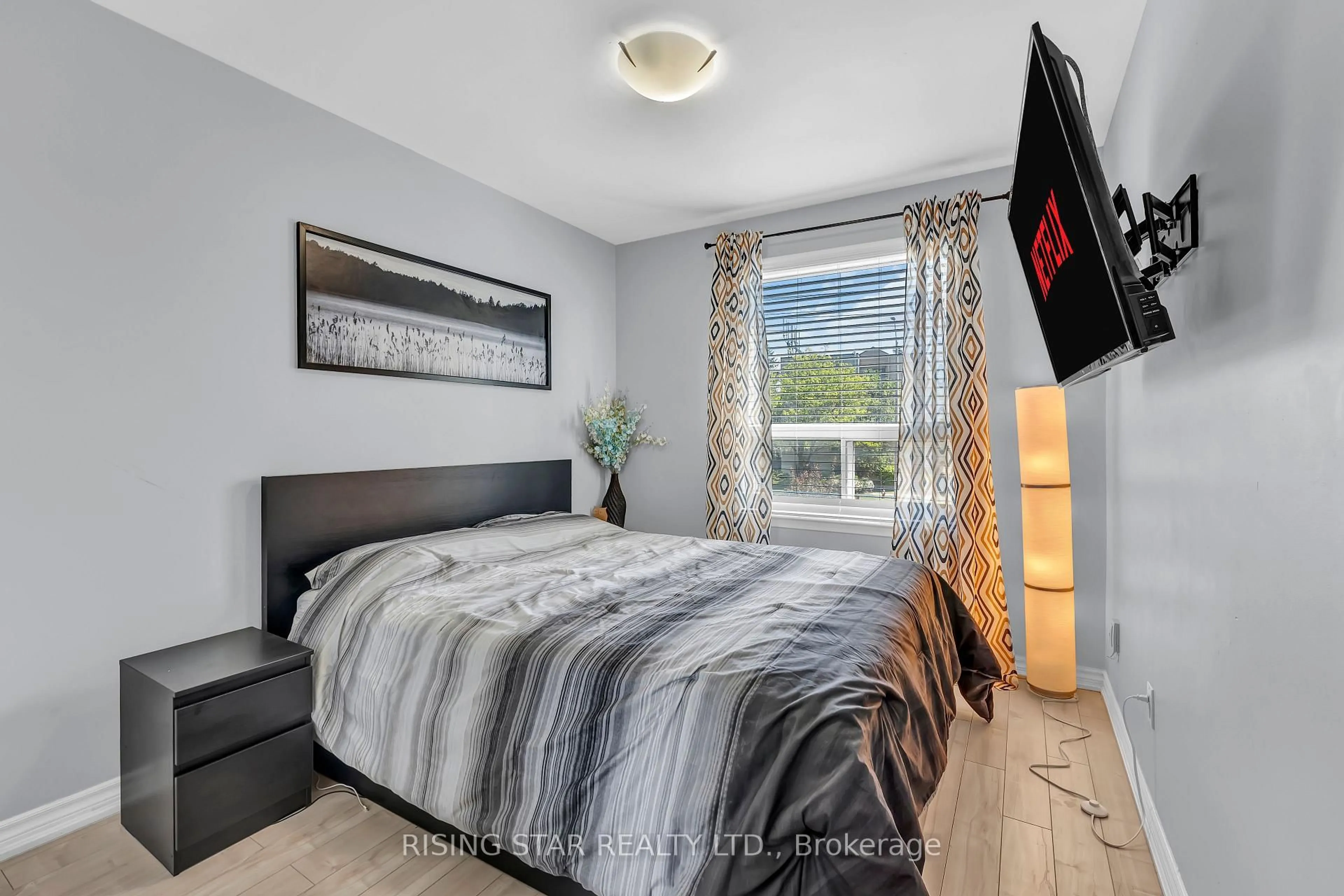 Bedroom with bed, unknown for 7440 GOREWAY Dr #2, Mississauga Ontario L4T 2V2
