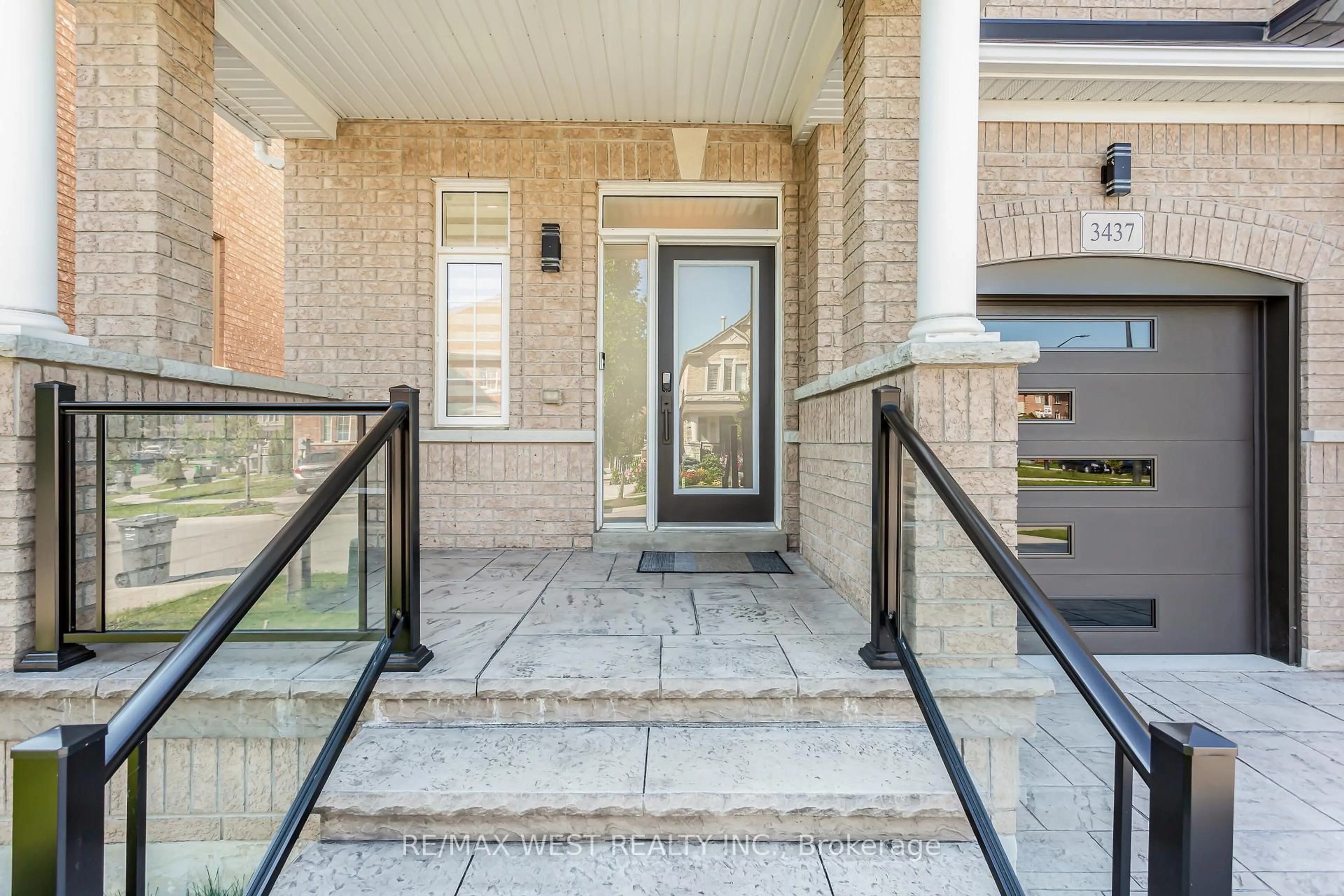 Unknown for 3437 Park Heights Way, Mississauga Ontario L5M 0V5
