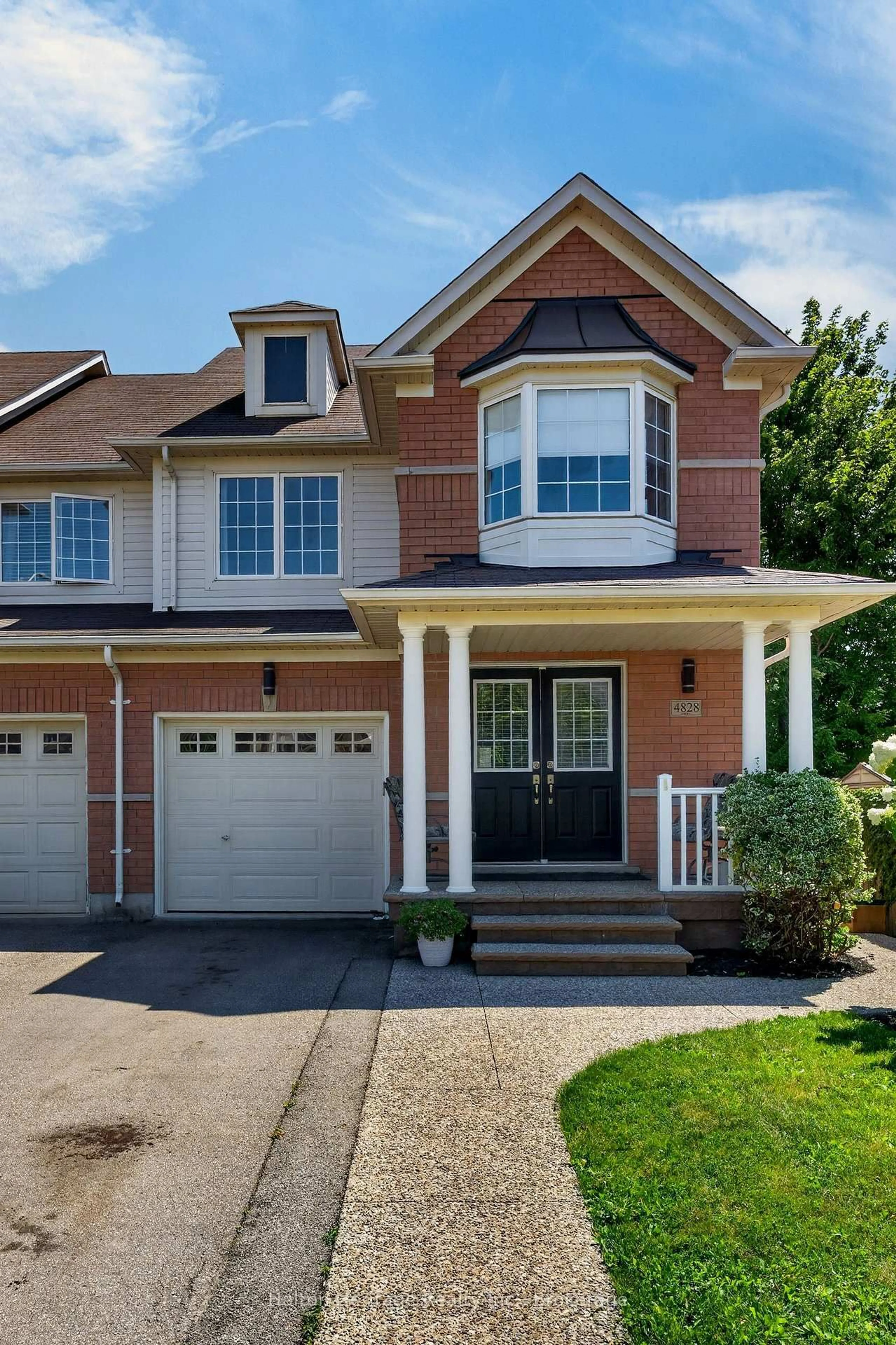 Home with brick exterior material, street for 4828 Valera Rd, Burlington Ontario L7M 0H9