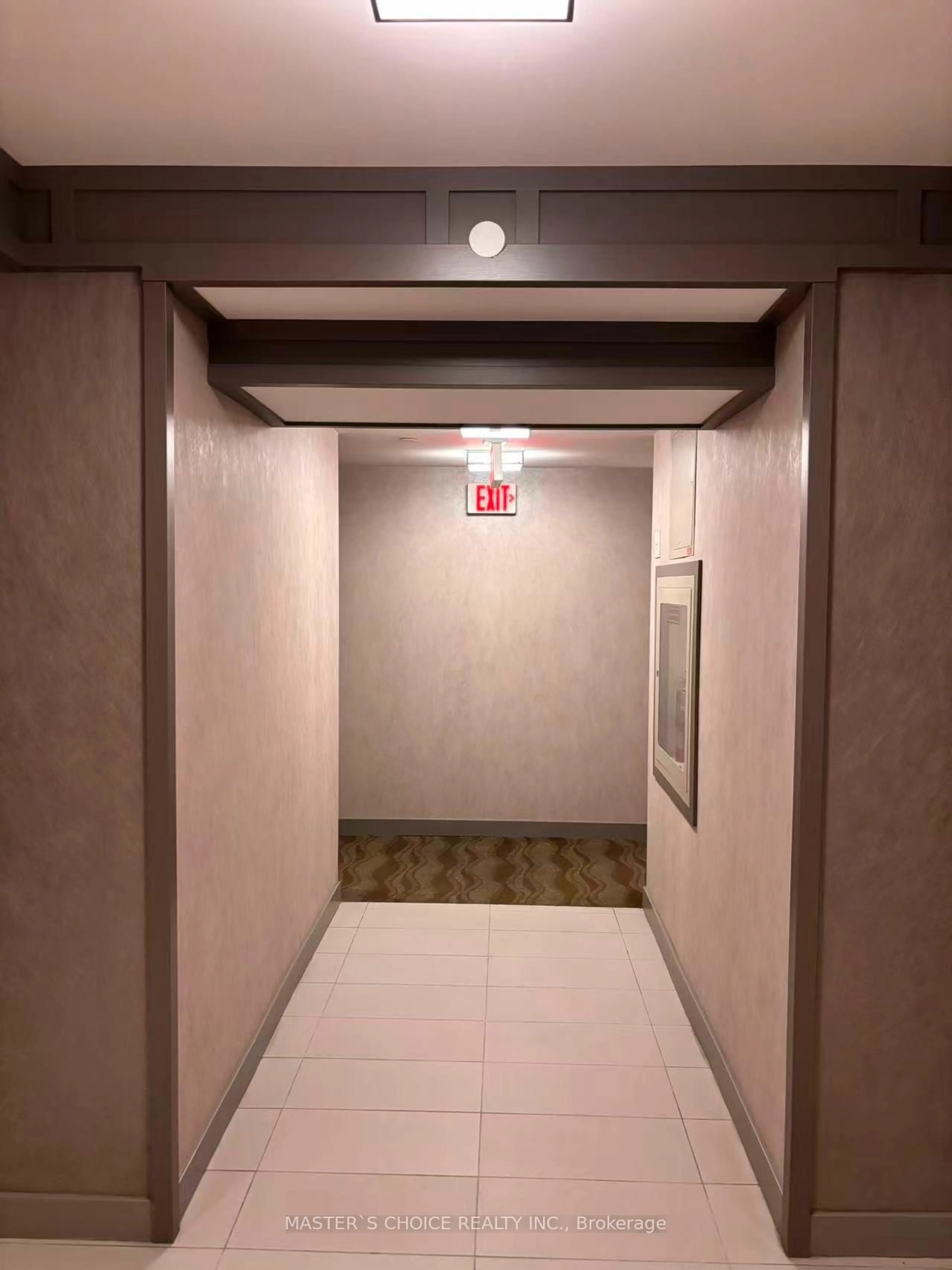 Indoor foyer for 56 Annie Craig Dr #704, Toronto Ontario M8V 0C4