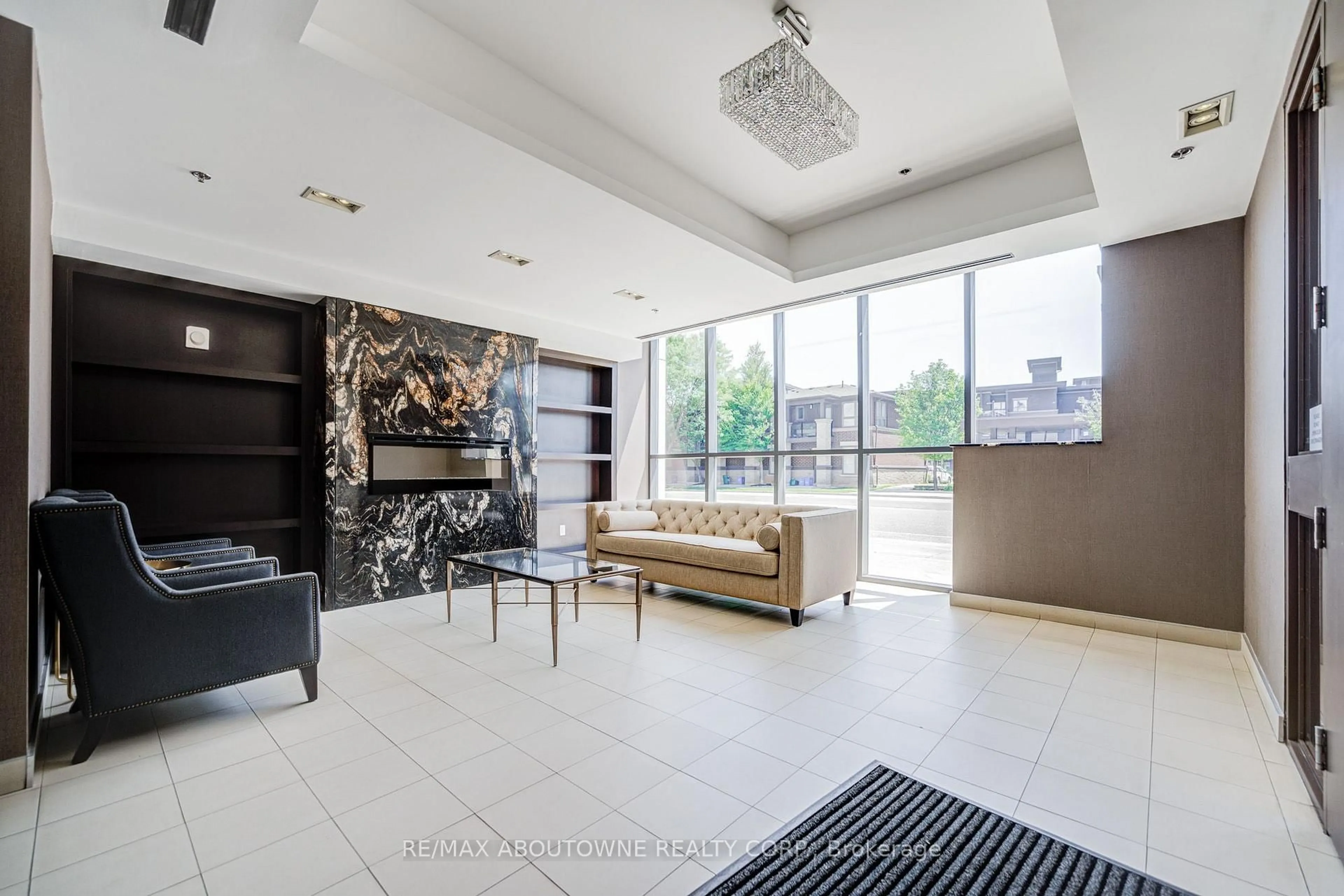 Living room with furniture, unknown for 5001 Corporate Dr #611, Burlington Ontario L7L 0H5