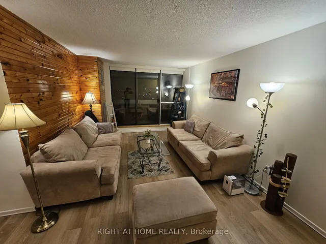 25 Kensington Rd #1912, Brampton 4