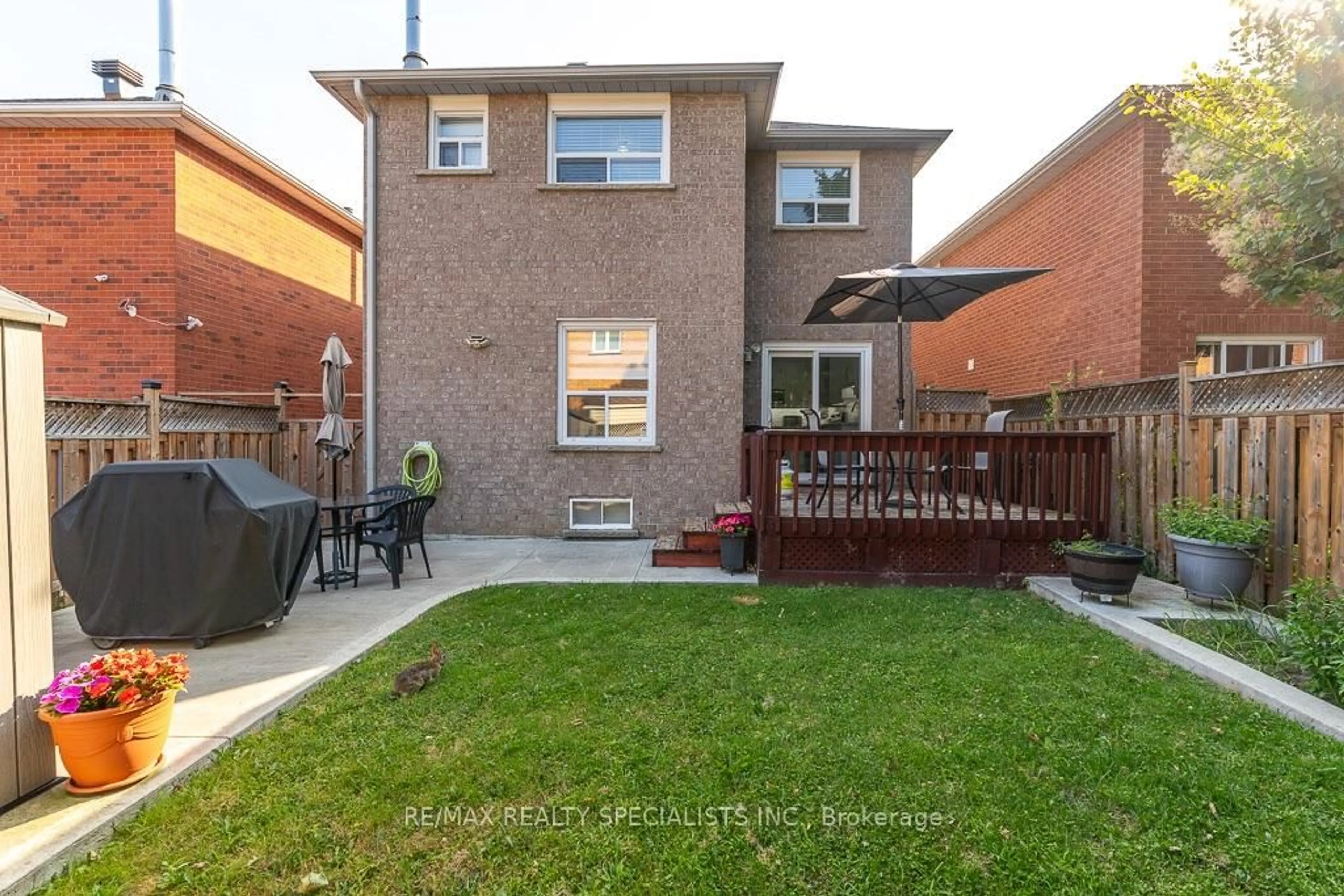 Patio, street for 6369 Longspur Rd, Mississauga Ontario L5N 6H1