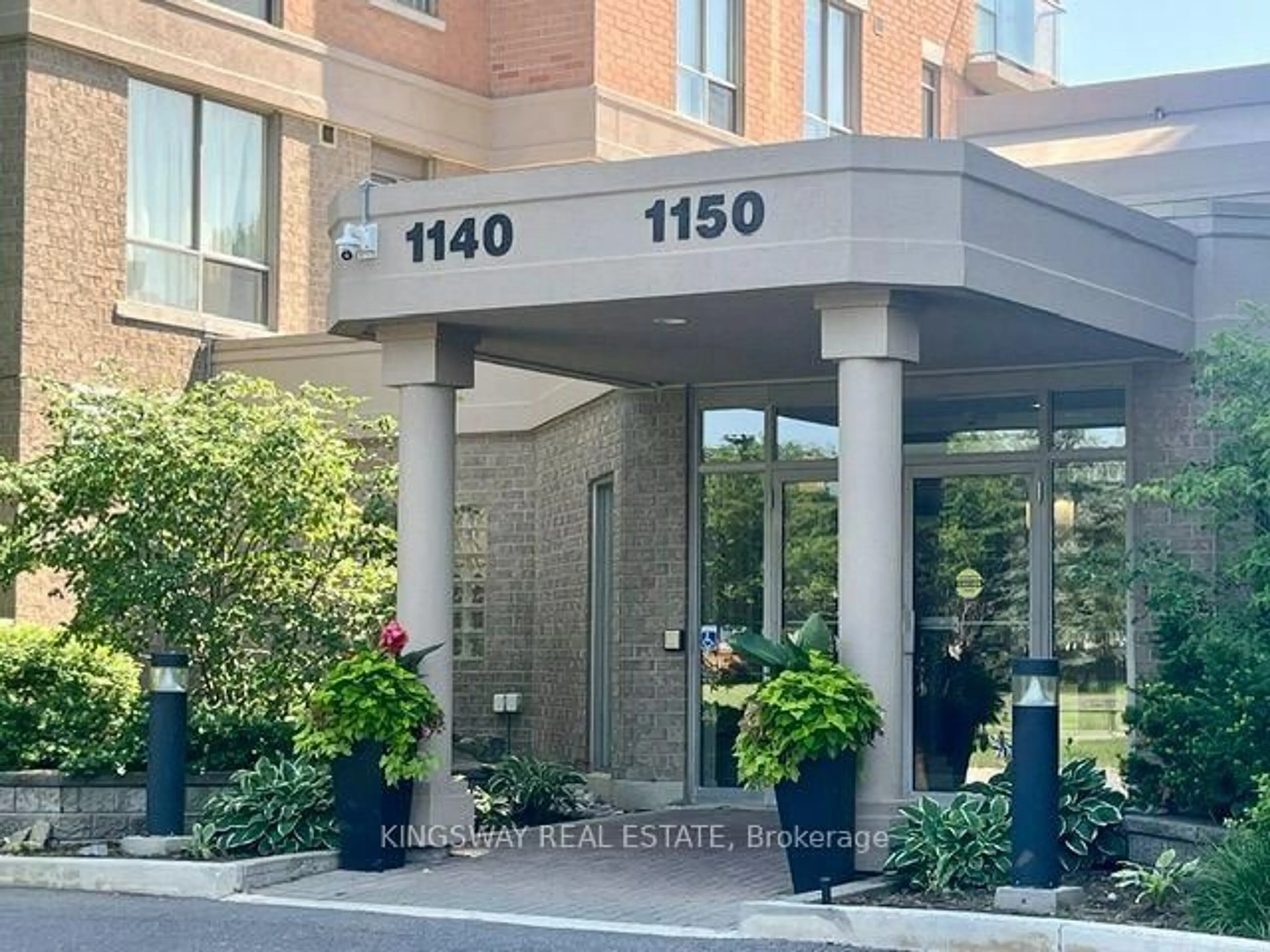 Indoor foyer for 1140 Parkwest Pl #1108, Mississauga Ontario L5E 3K9