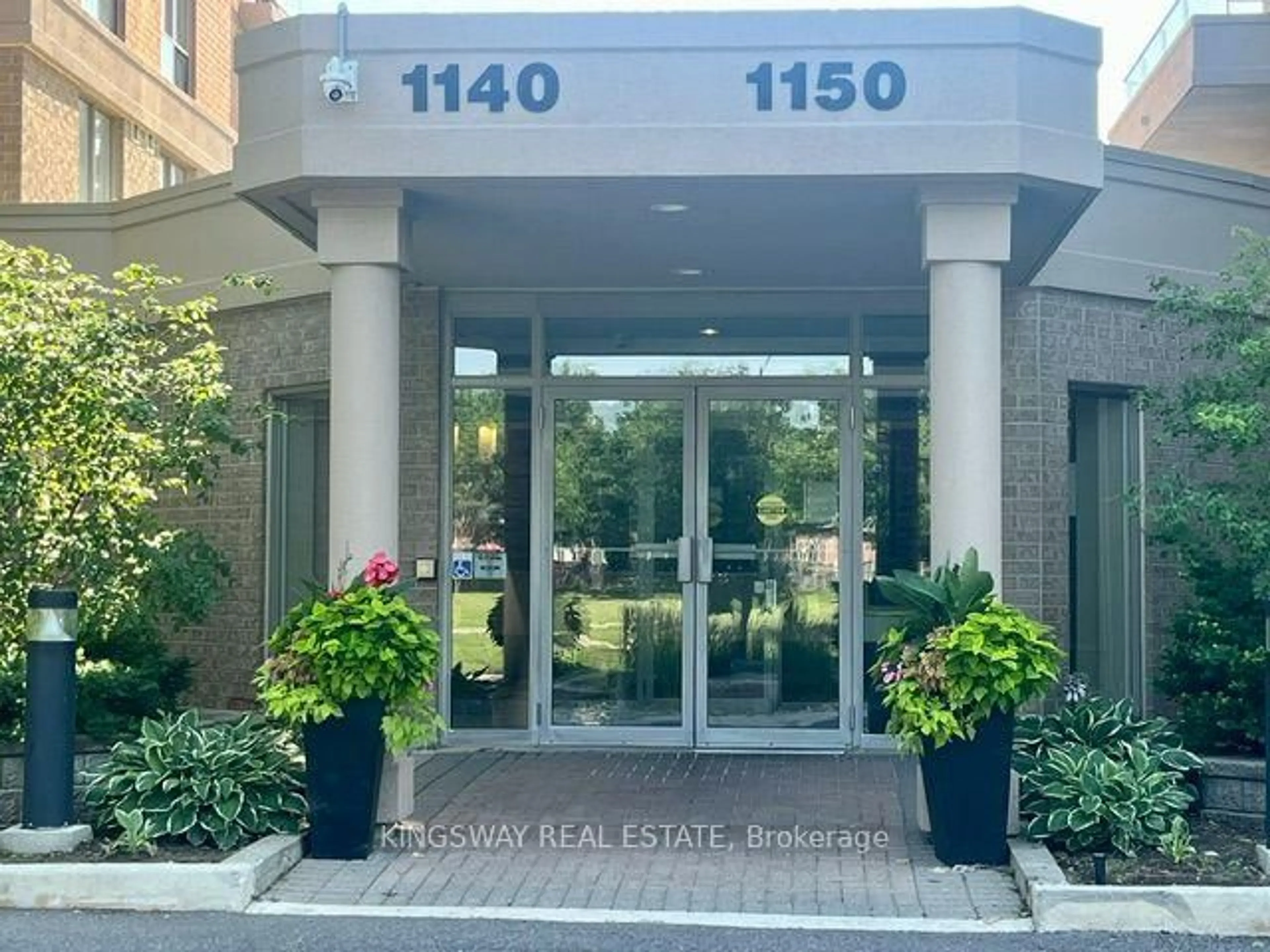 Indoor foyer for 1140 Parkwest Pl #1108, Mississauga Ontario L5E 3K9