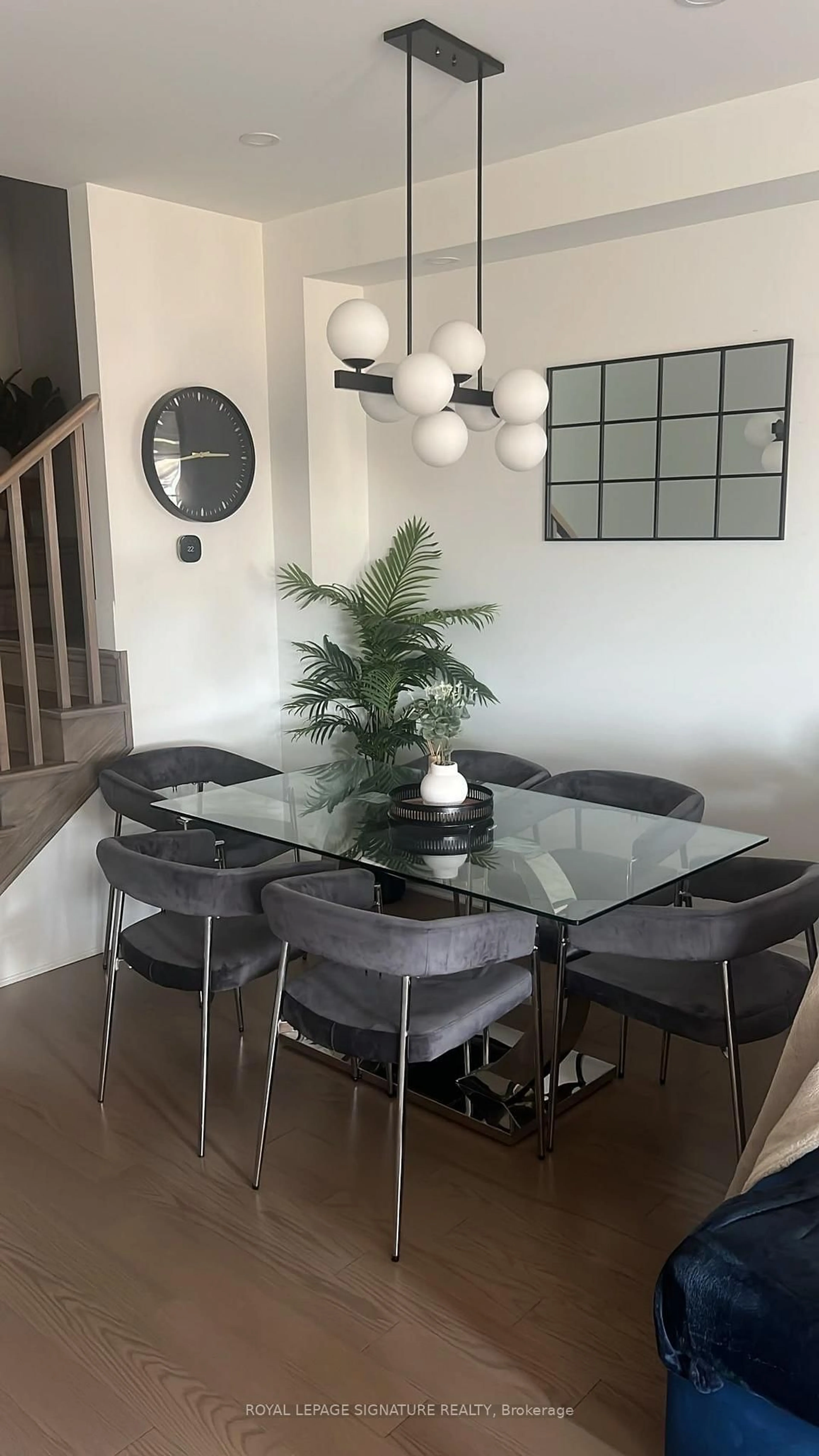 Dining room, unknown for 1894 Thames Circ, Milton Ontario L9E 1Y9