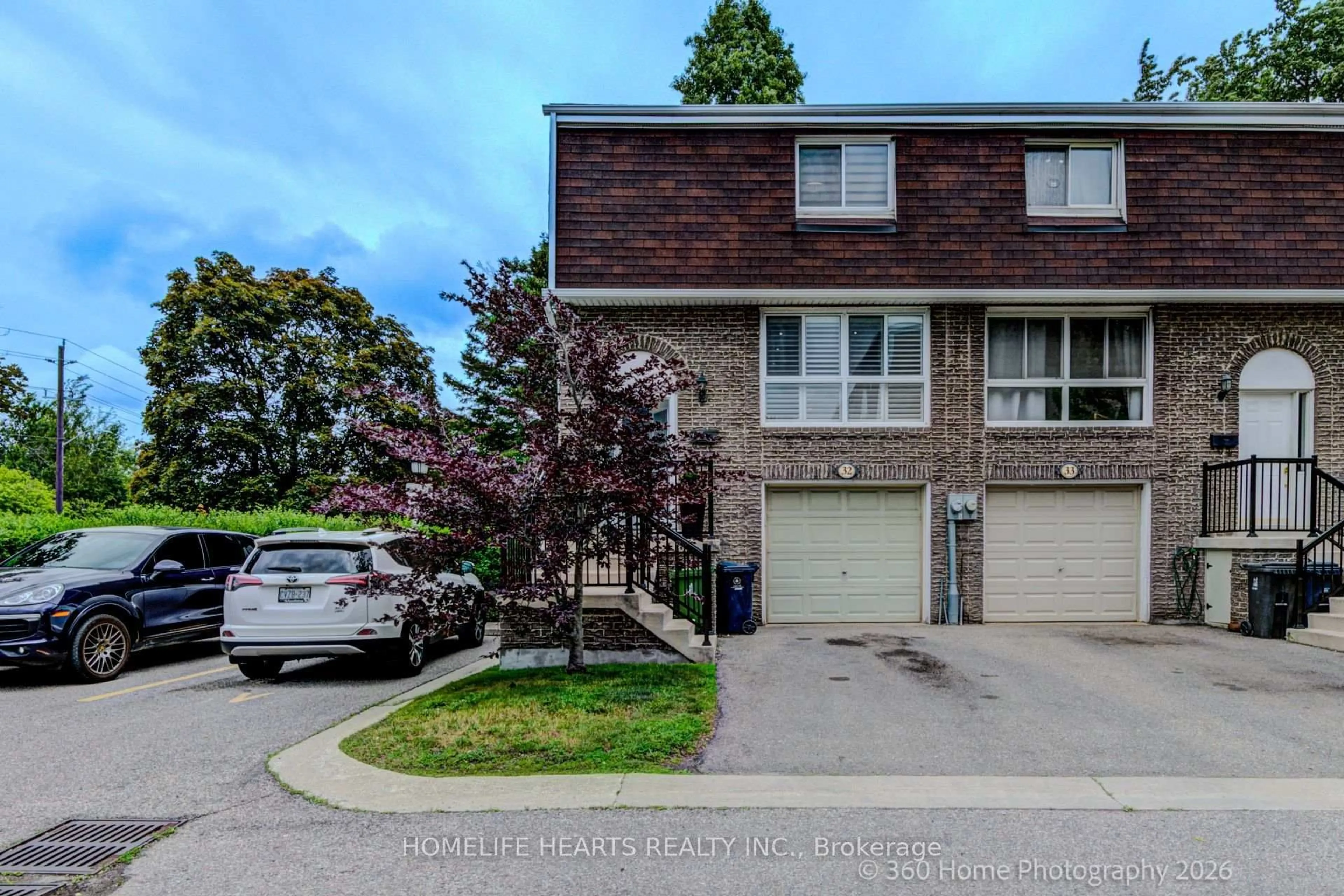 A pic from outside/outdoor area/front of a property/back of a property/a pic from drone, street for 625 Rathburn Rd #32, Toronto Ontario M9C 3T5