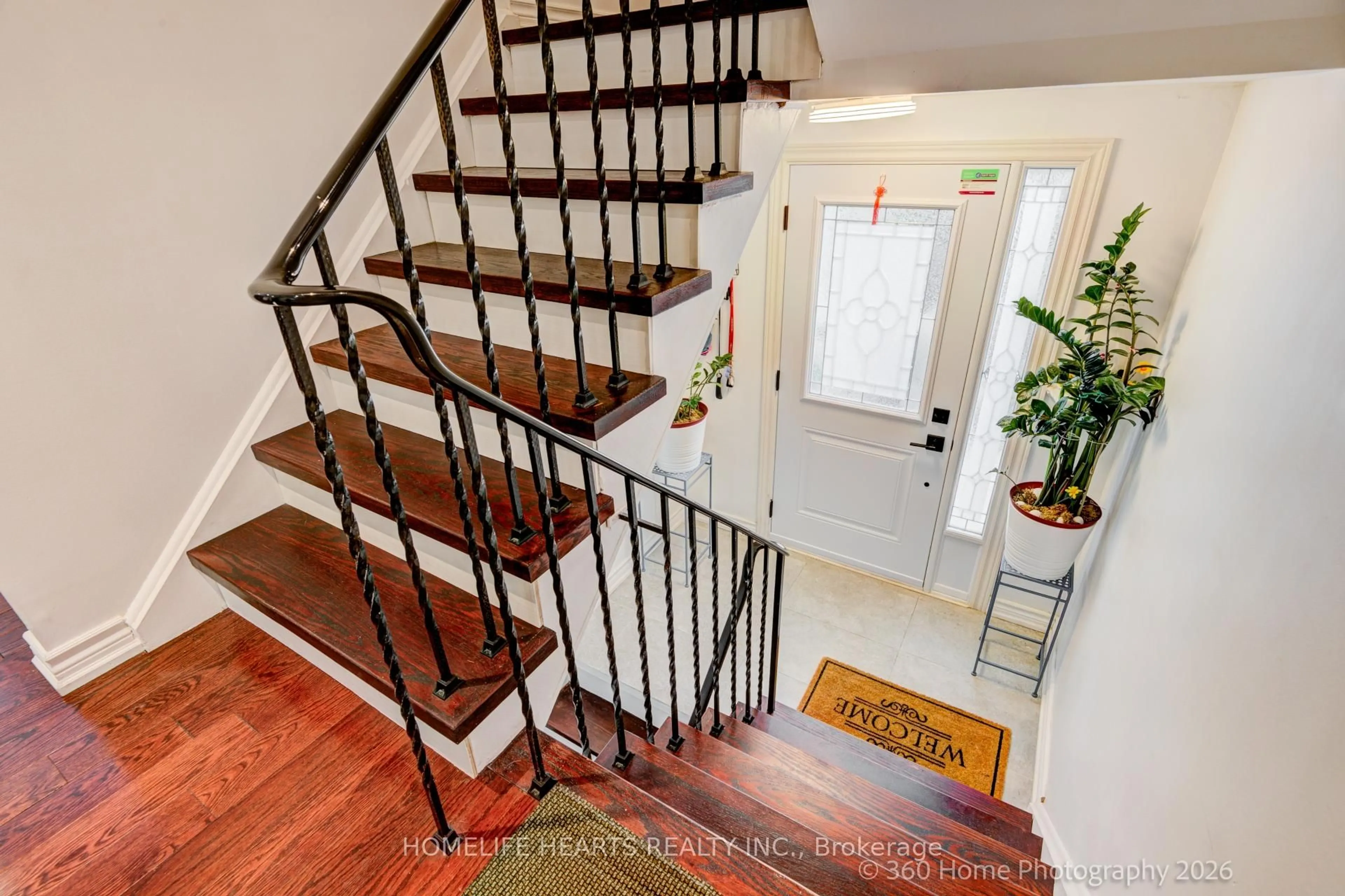 Indoor entryway for 625 Rathburn Rd #32, Toronto Ontario M9C 3T5
