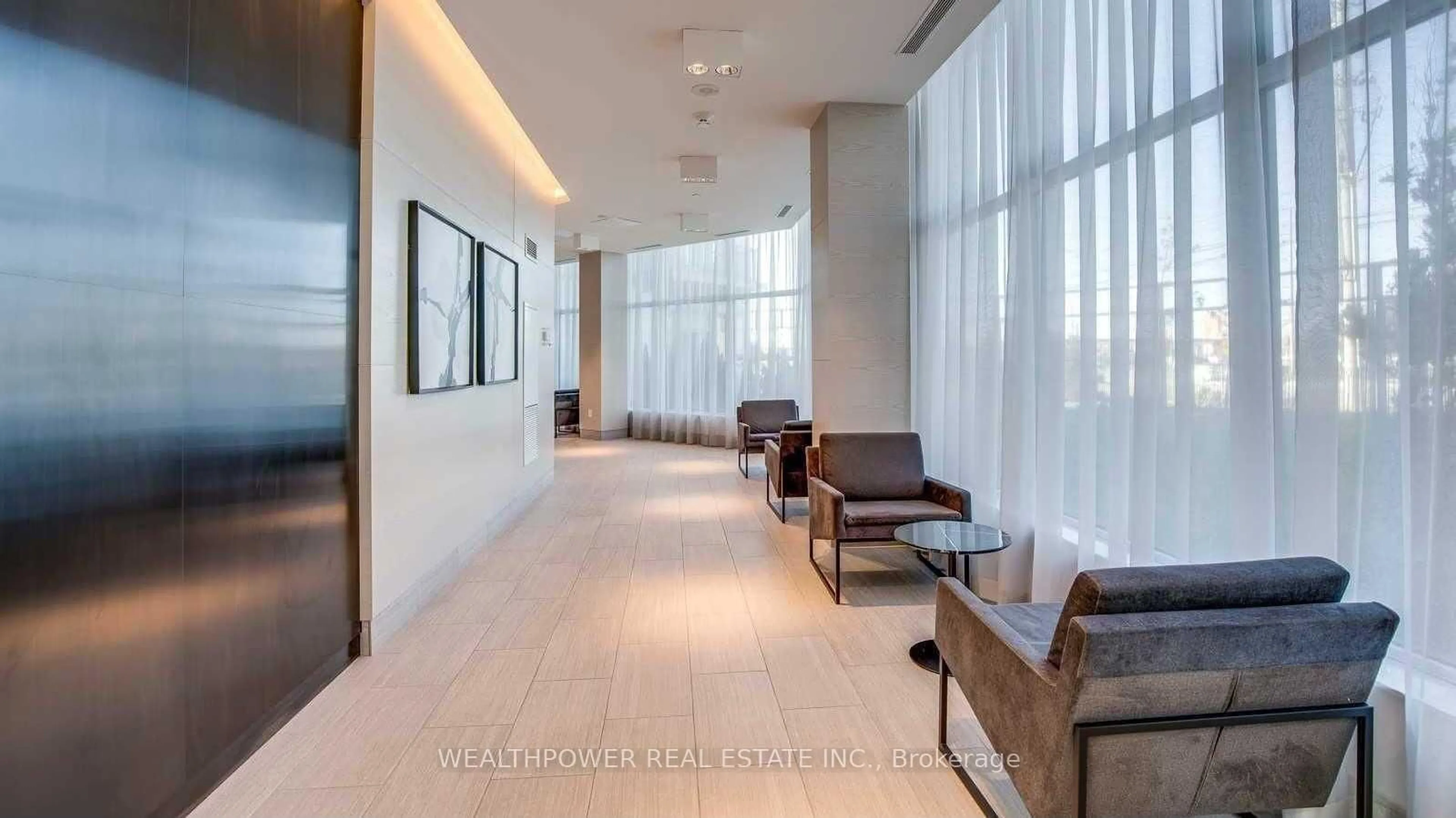 Indoor foyer for 4633 Glen Erin Dr #1708, Mississauga Ontario L5M 0Y6