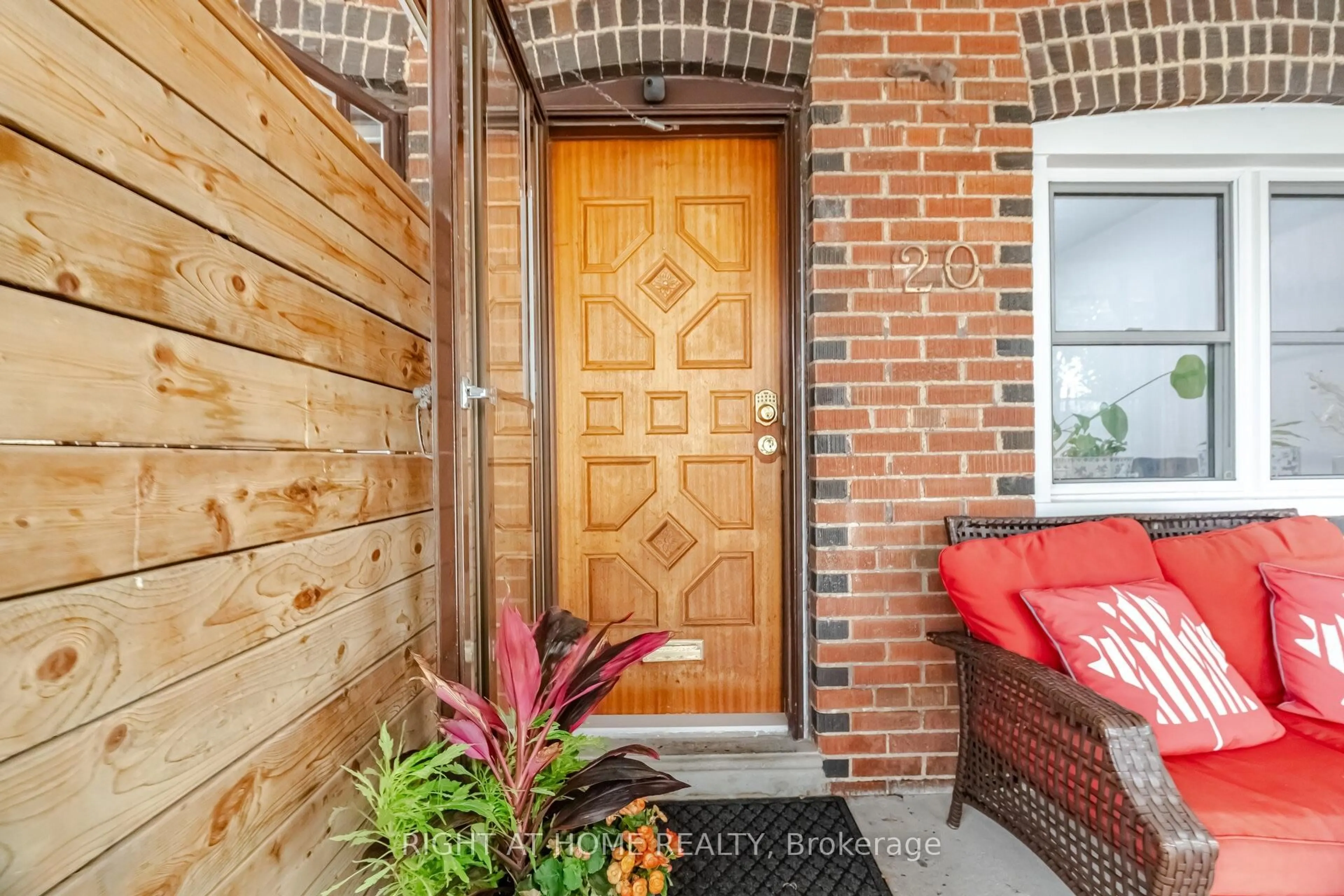 Indoor entryway for 20 Rockwell Ave, Toronto Ontario M6N 1N5