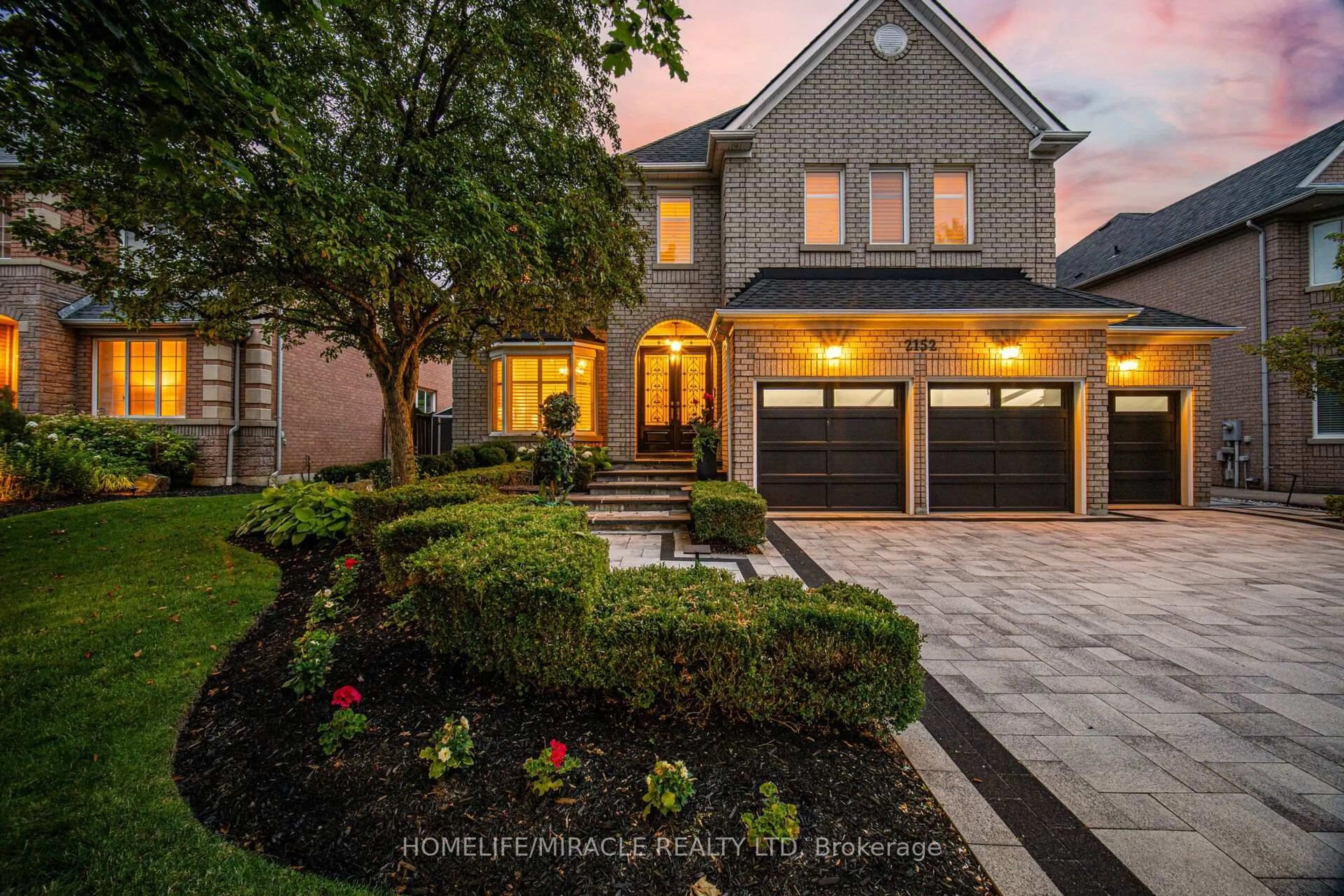 Home with brick exterior material, street for 2152 Manor Hill Dr, Mississauga Ontario L5M 5H9