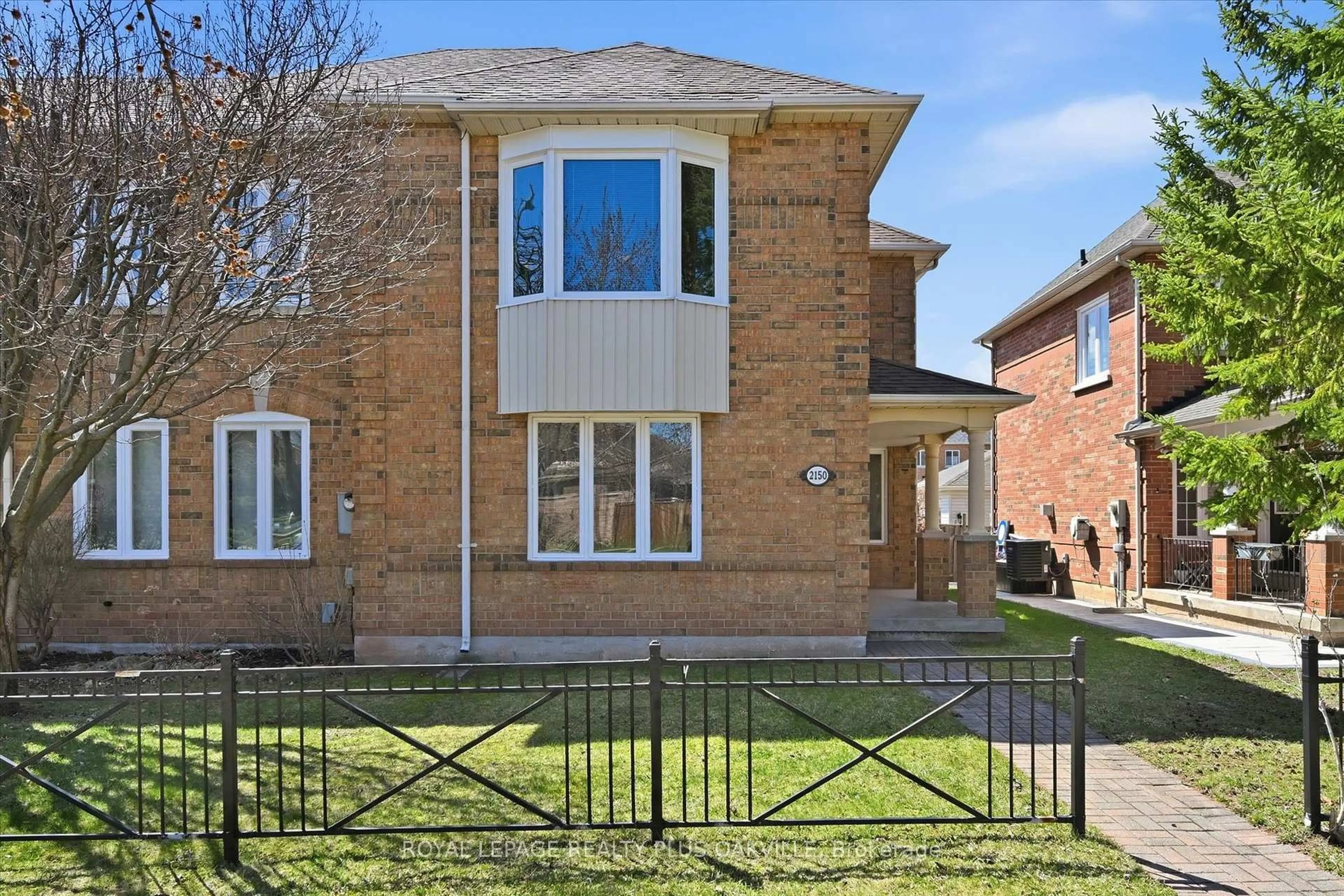 Home with brick exterior material, street for 2150 Fourth Line #2150, Oakville Ontario L6M 3T2