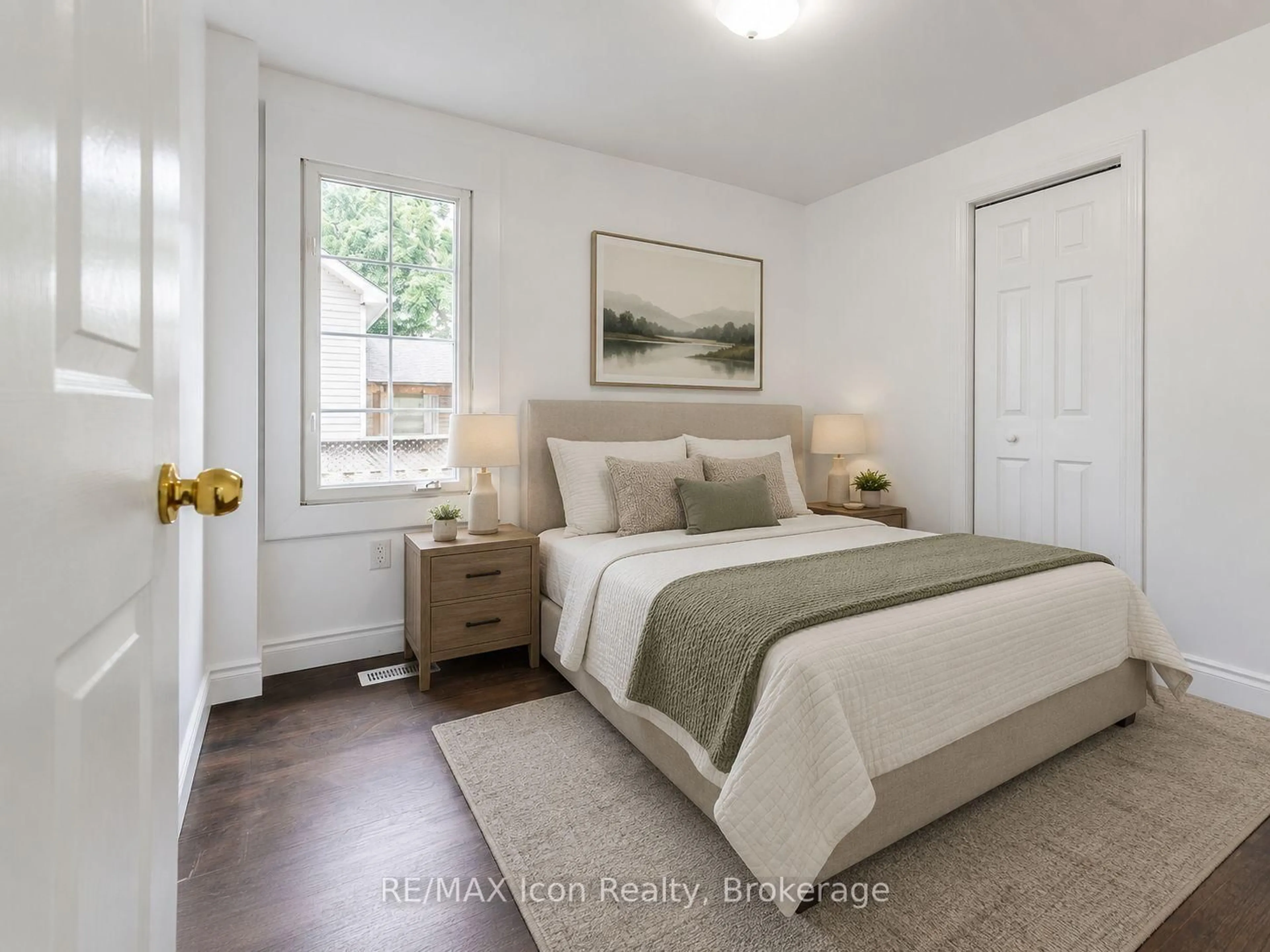 Bedroom with bed, wood/laminate floor for 1270 Spring Gardens Rd, Burlington Ontario L7T 1J8