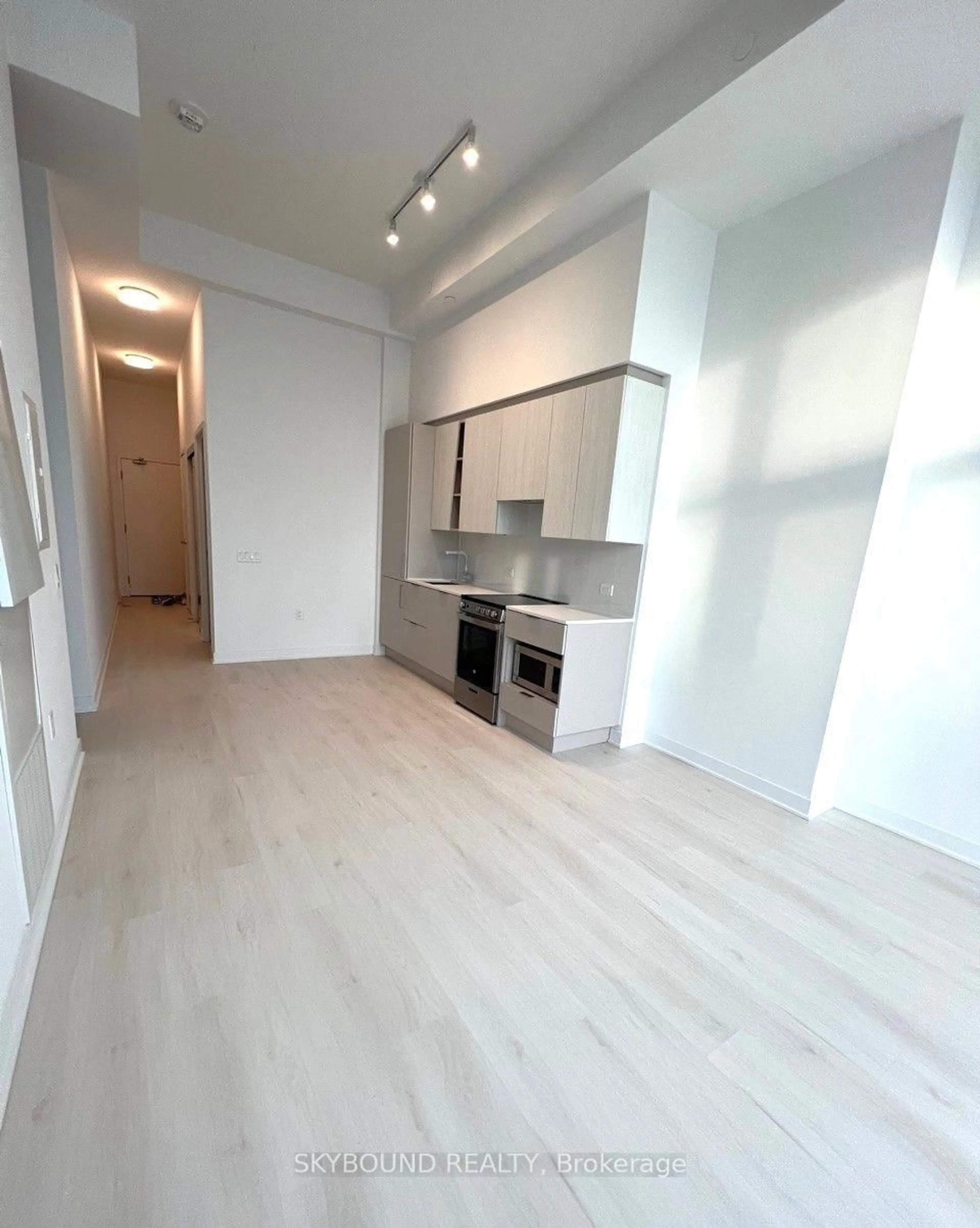 A pic of a room for 3900 Confederation Pkwy #529, Mississauga Ontario L5B 0K7