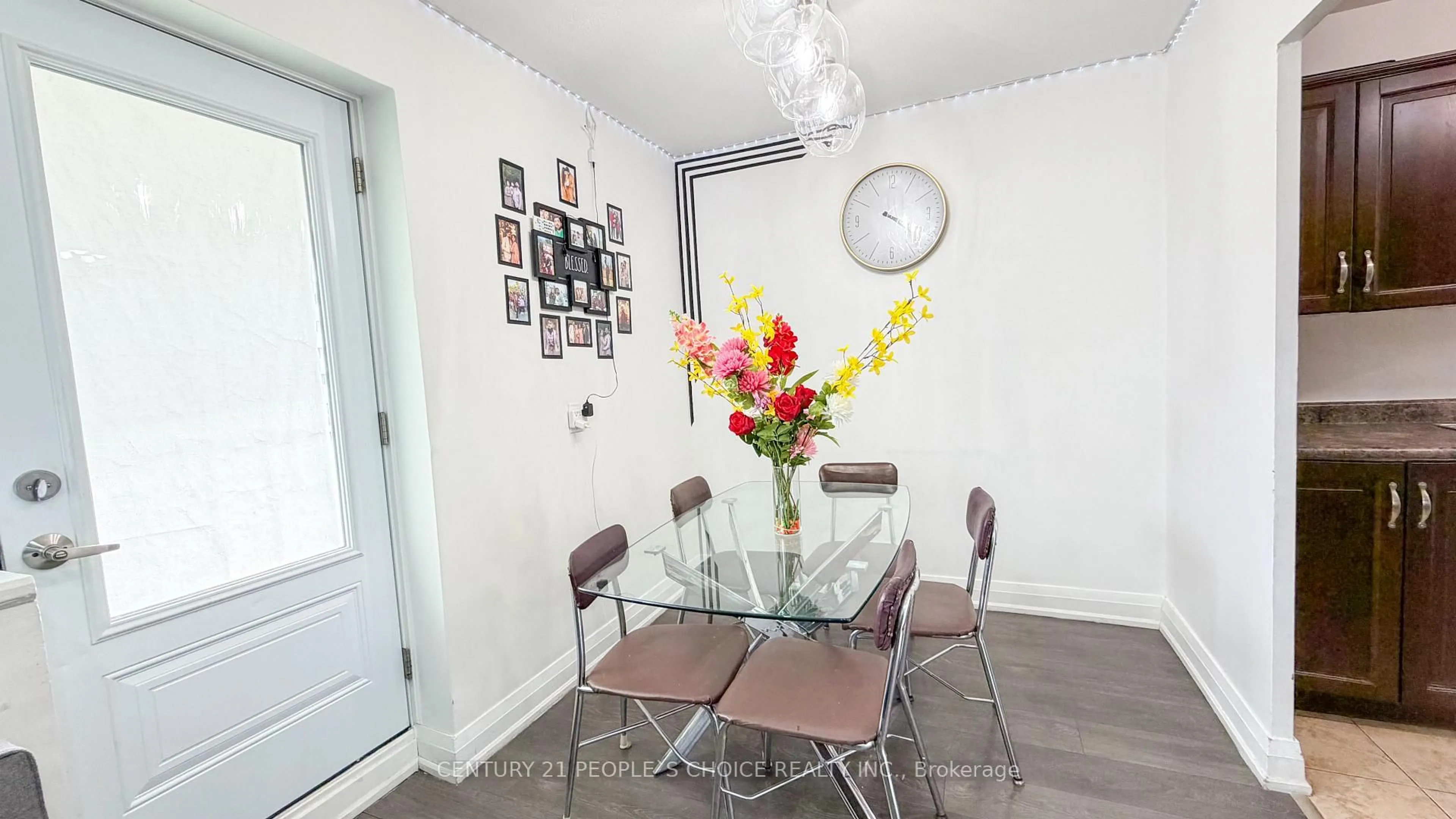 Dining room, wood/laminate floor for 2485 Woking Cres #201, Mississauga Ontario L5K 1Z6