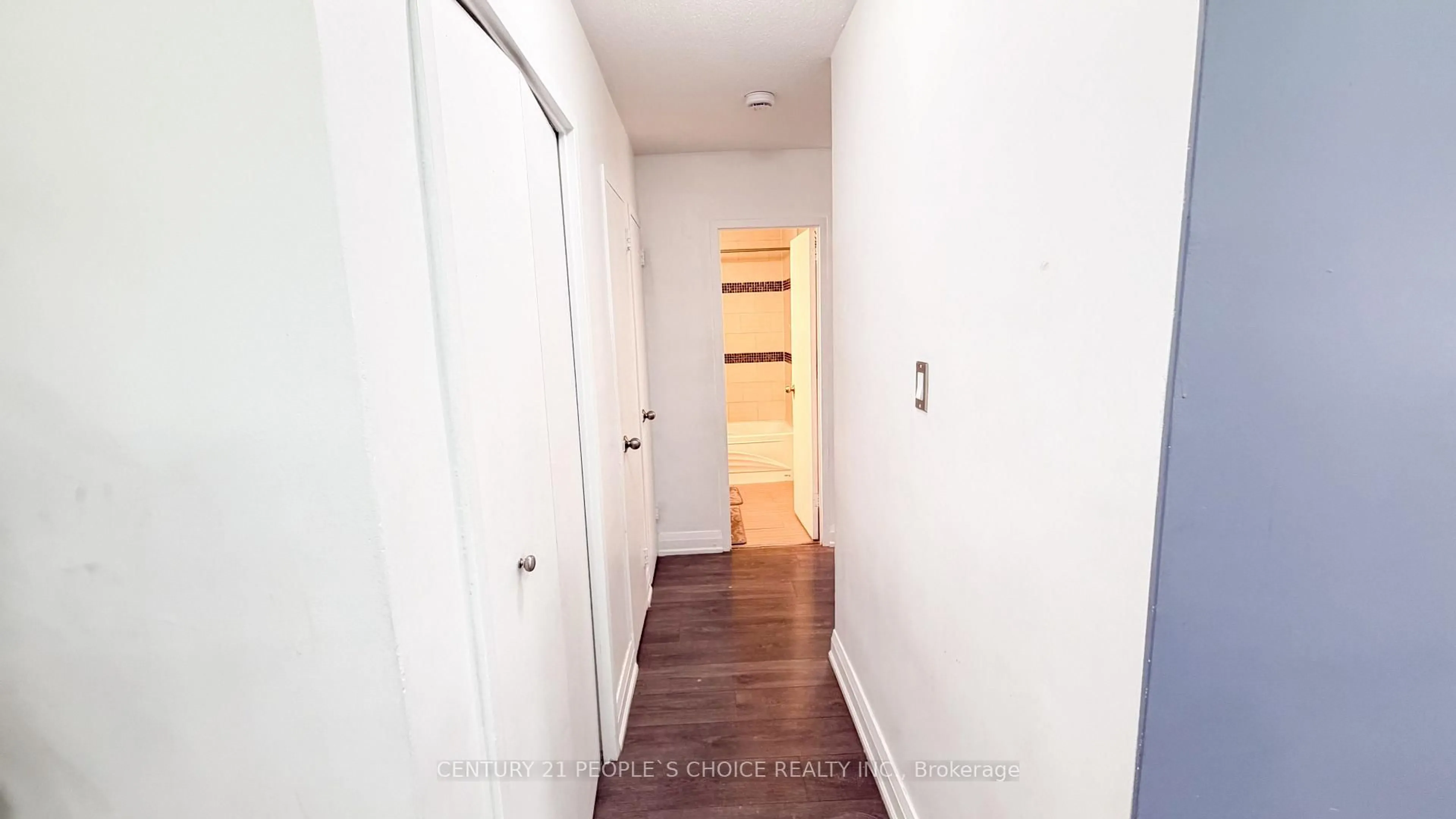 Unknown for 2485 Woking Cres #201, Mississauga Ontario L5K 1Z6