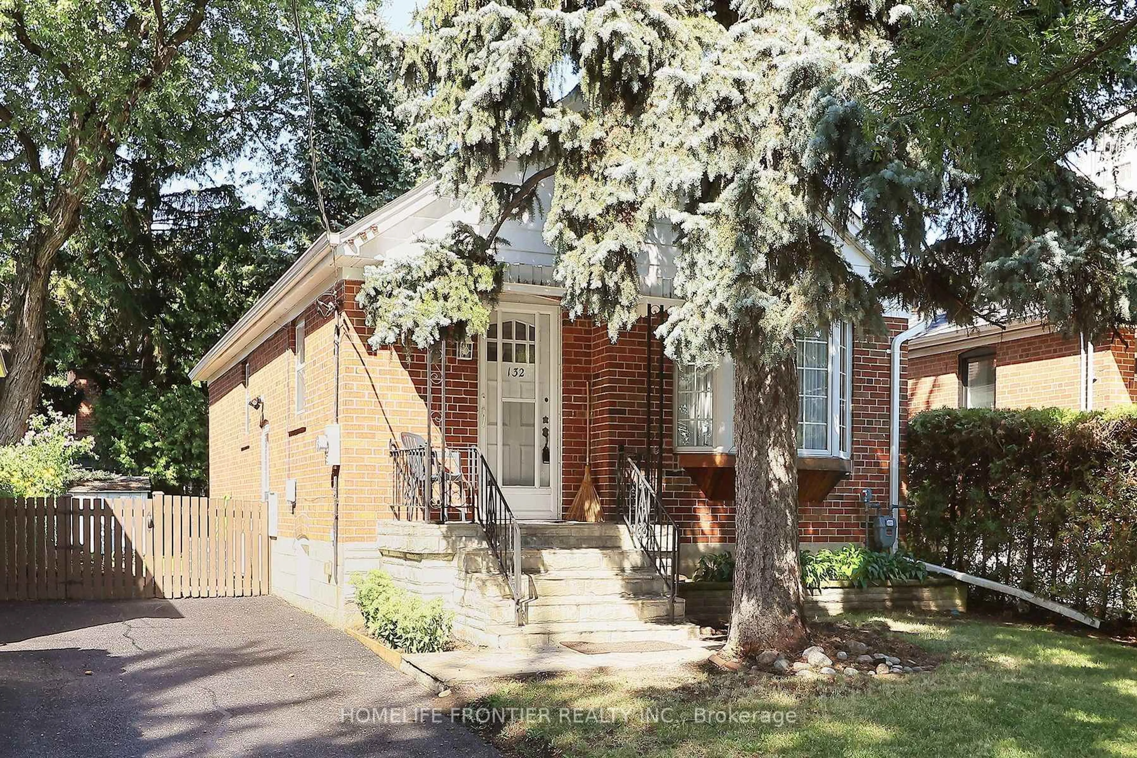 Home with brick exterior material, street for 132 Wesley St, Toronto Ontario M8Y 2X1