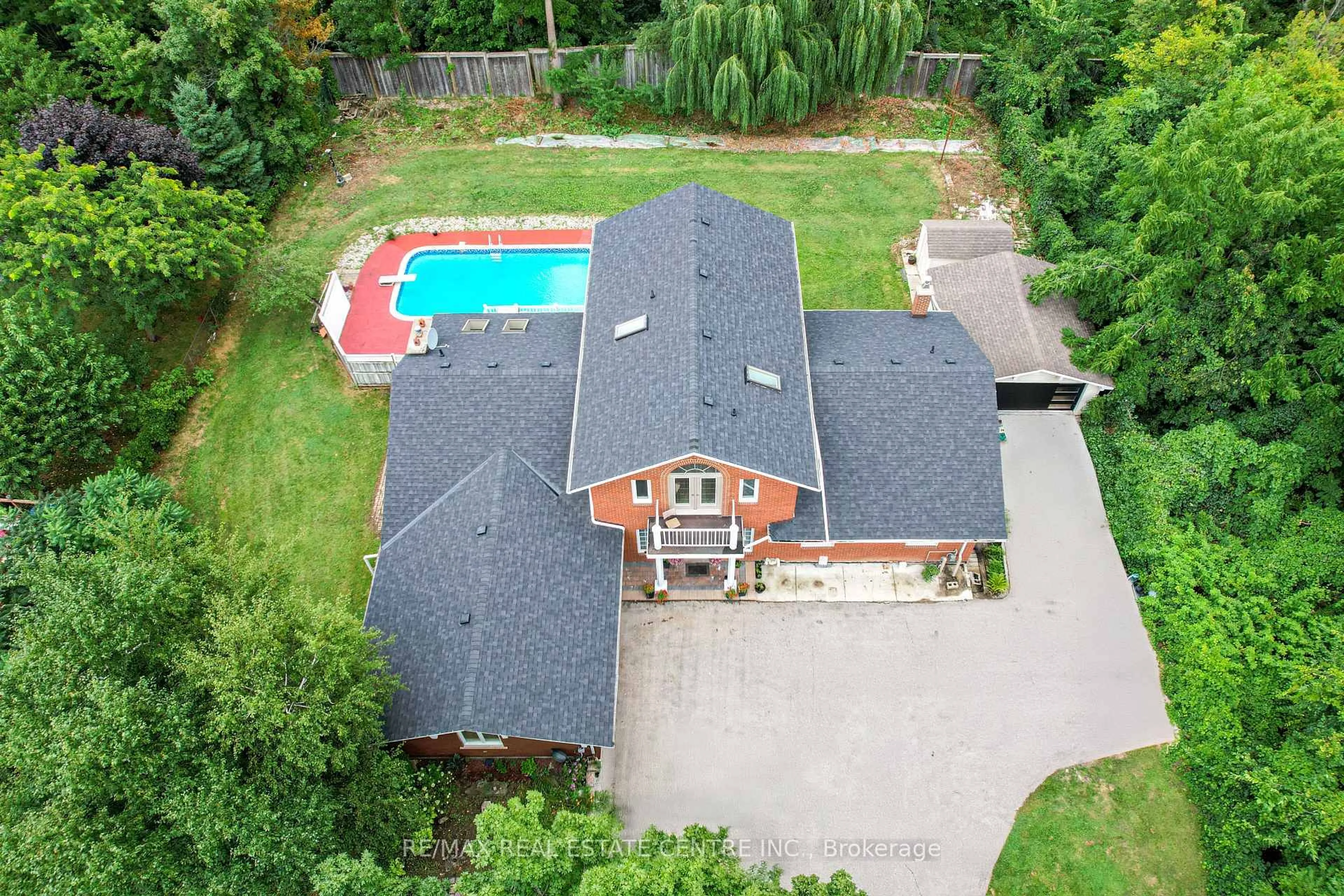 A pic from outside/outdoor area/front of a property/back of a property/a pic from drone, water/lake/river/ocean view for 7750 5 Side Rd, Milton Ontario L9T 2K7