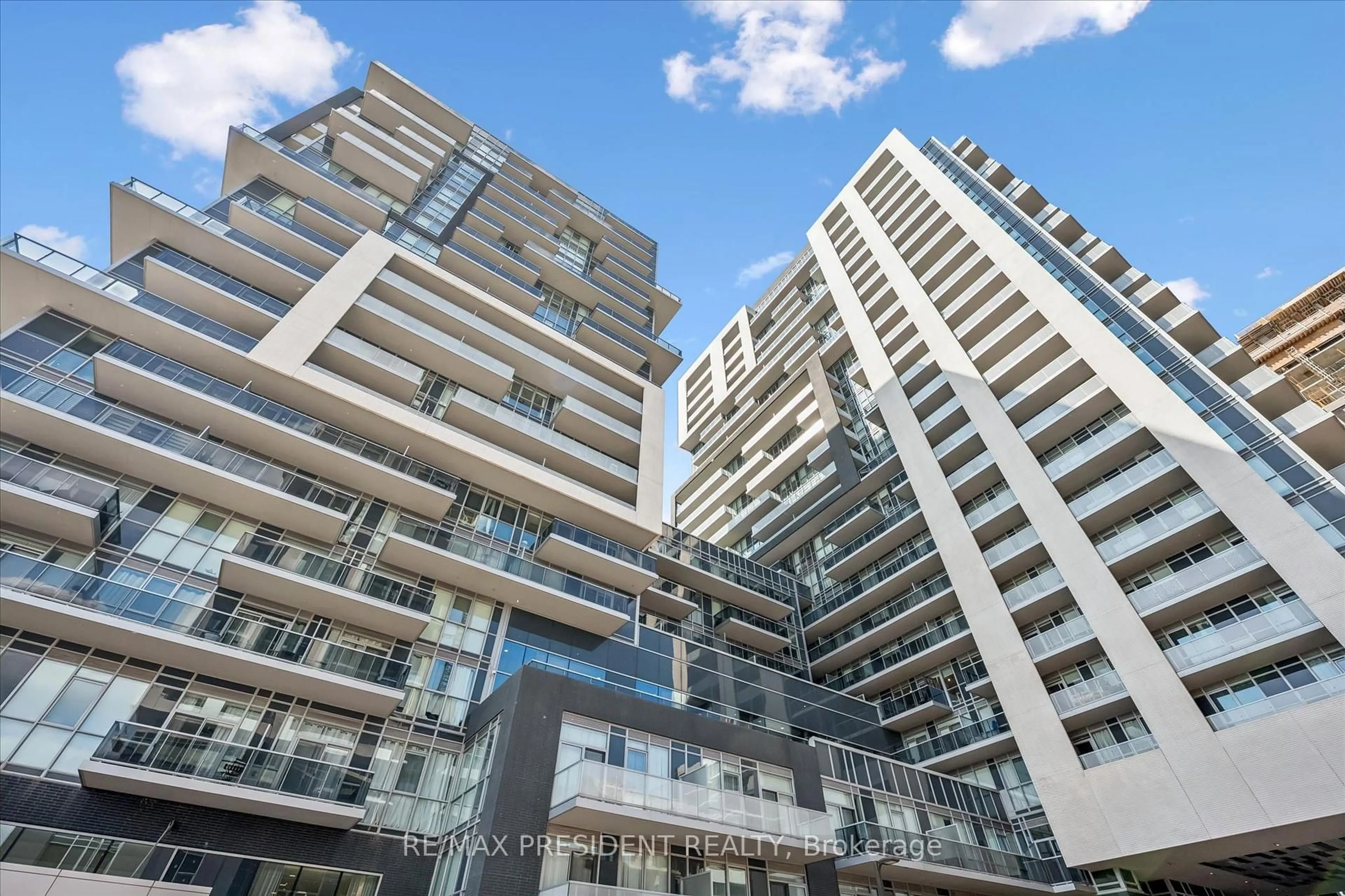 Unknown for 2087 Fairview St #1401, Burlington Ontario L7R 0E5