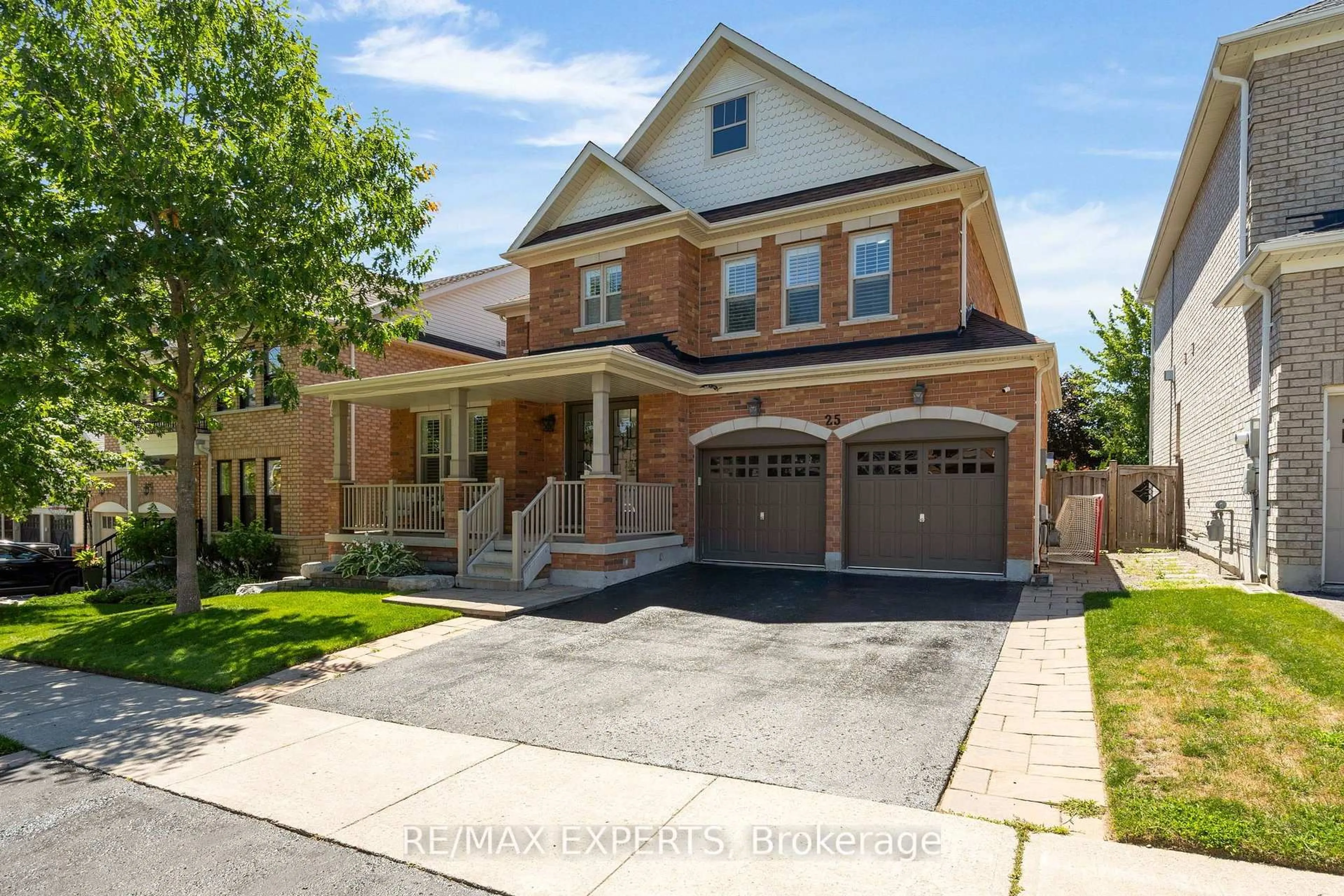 Home with brick exterior material, street for 25 Mccandless Crt, Caledon Ontario L7C 3R6