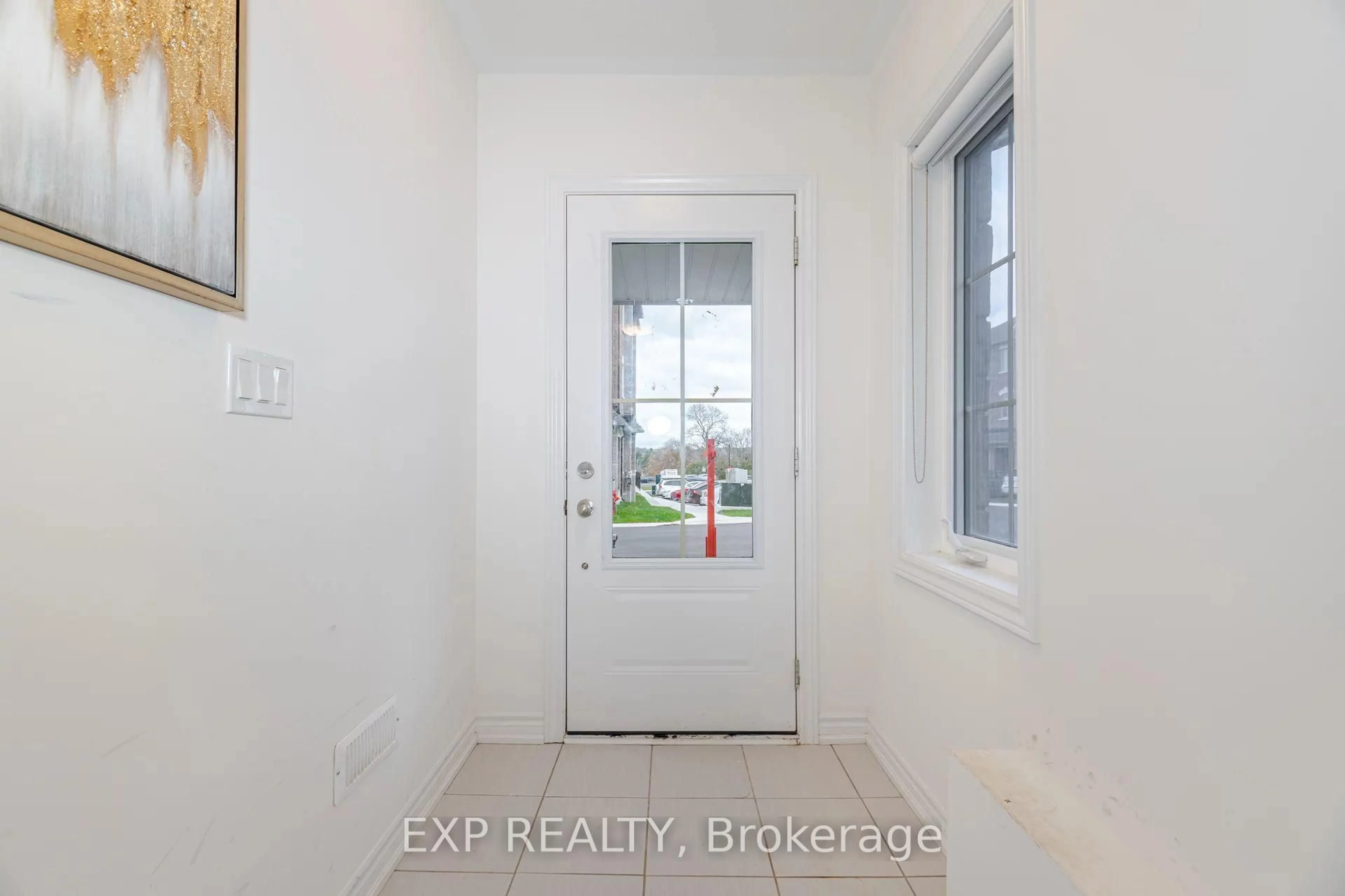 Indoor entryway for 68 First St #24, Orangeville Ontario L9W 2E4