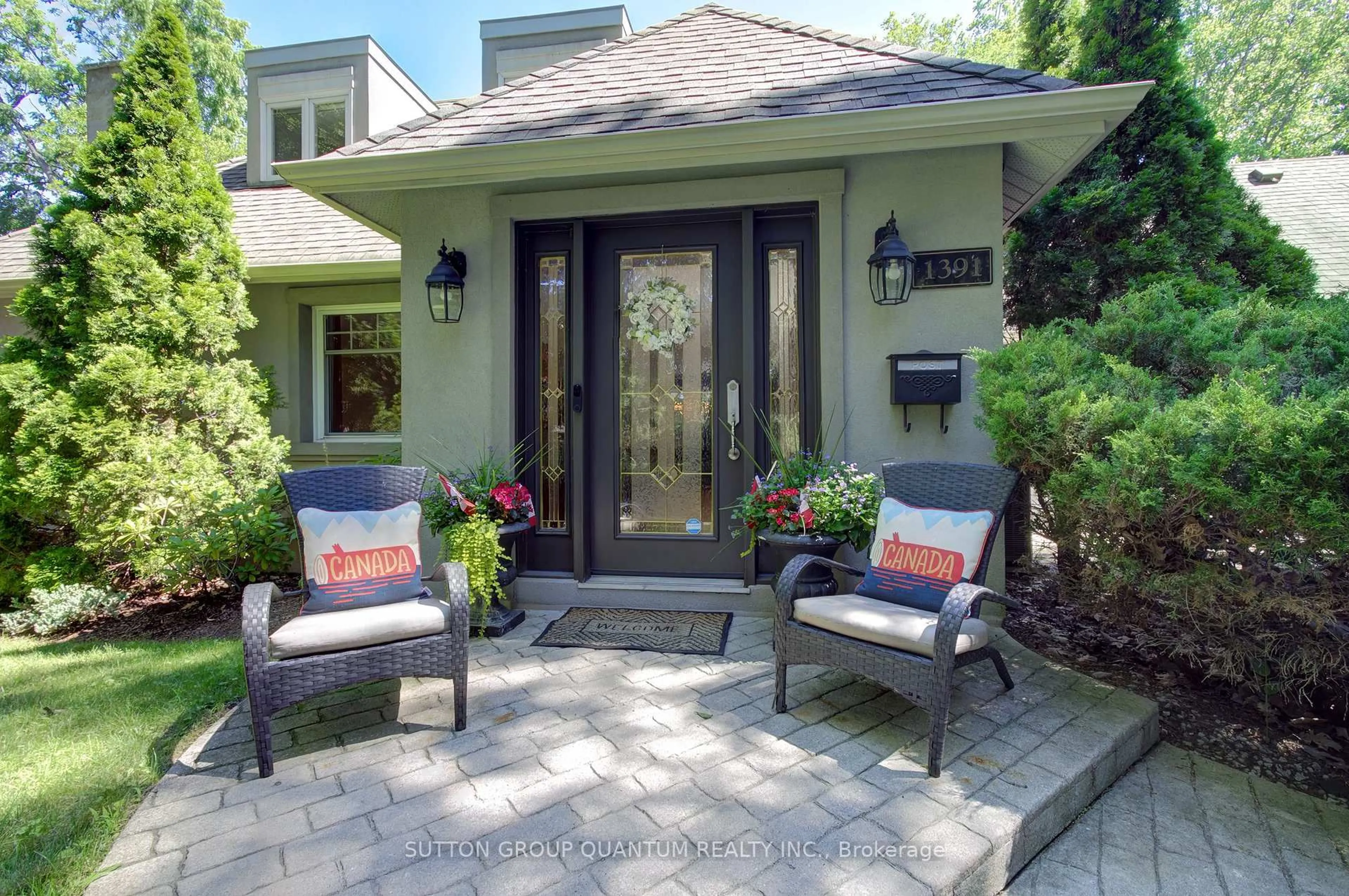 Unknown for 1391 Queen Victoria Ave, Mississauga Ontario L5H 3H2