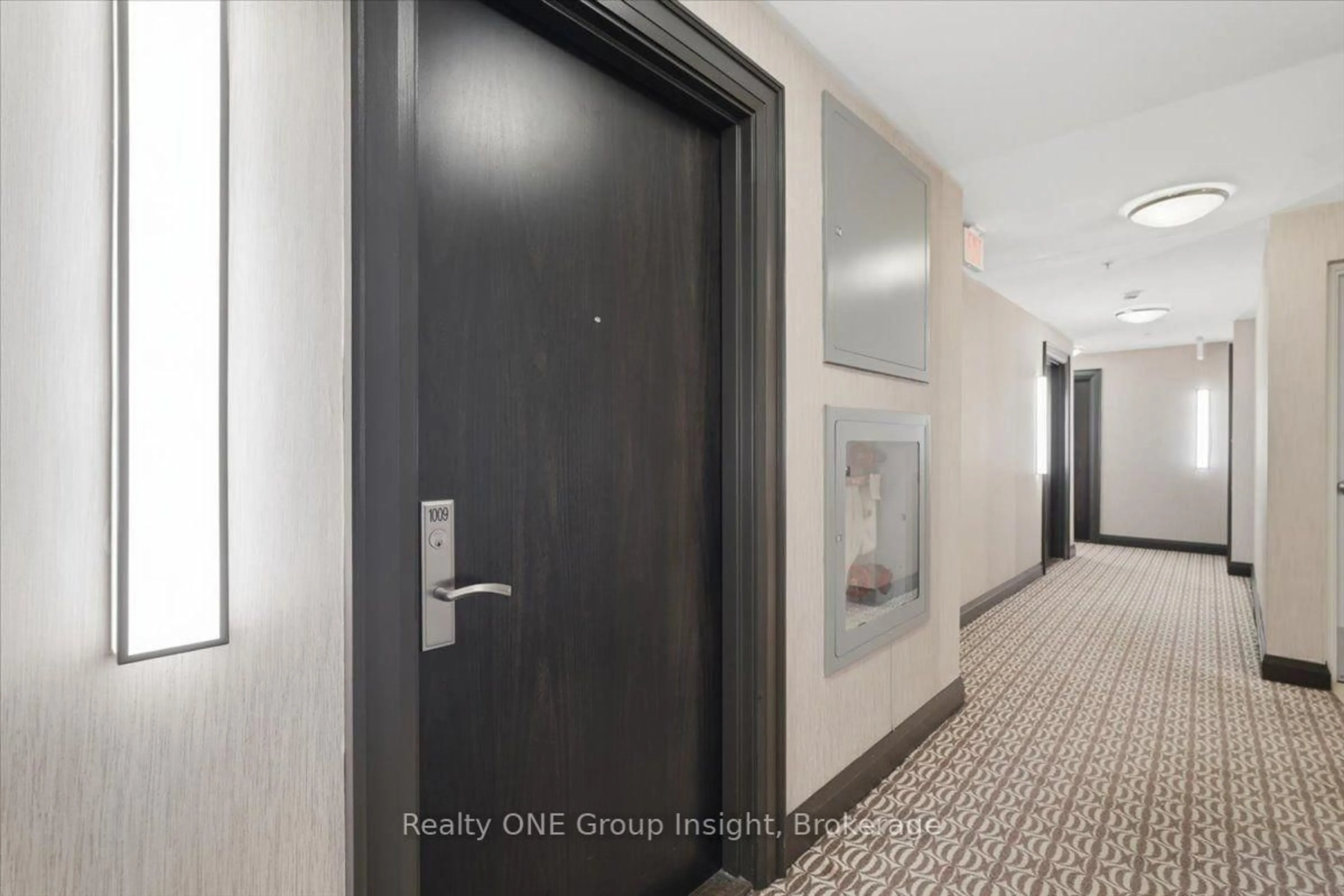 Indoor foyer for 840 Queens Plate Dr #1009, Toronto Ontario M9W 0E7
