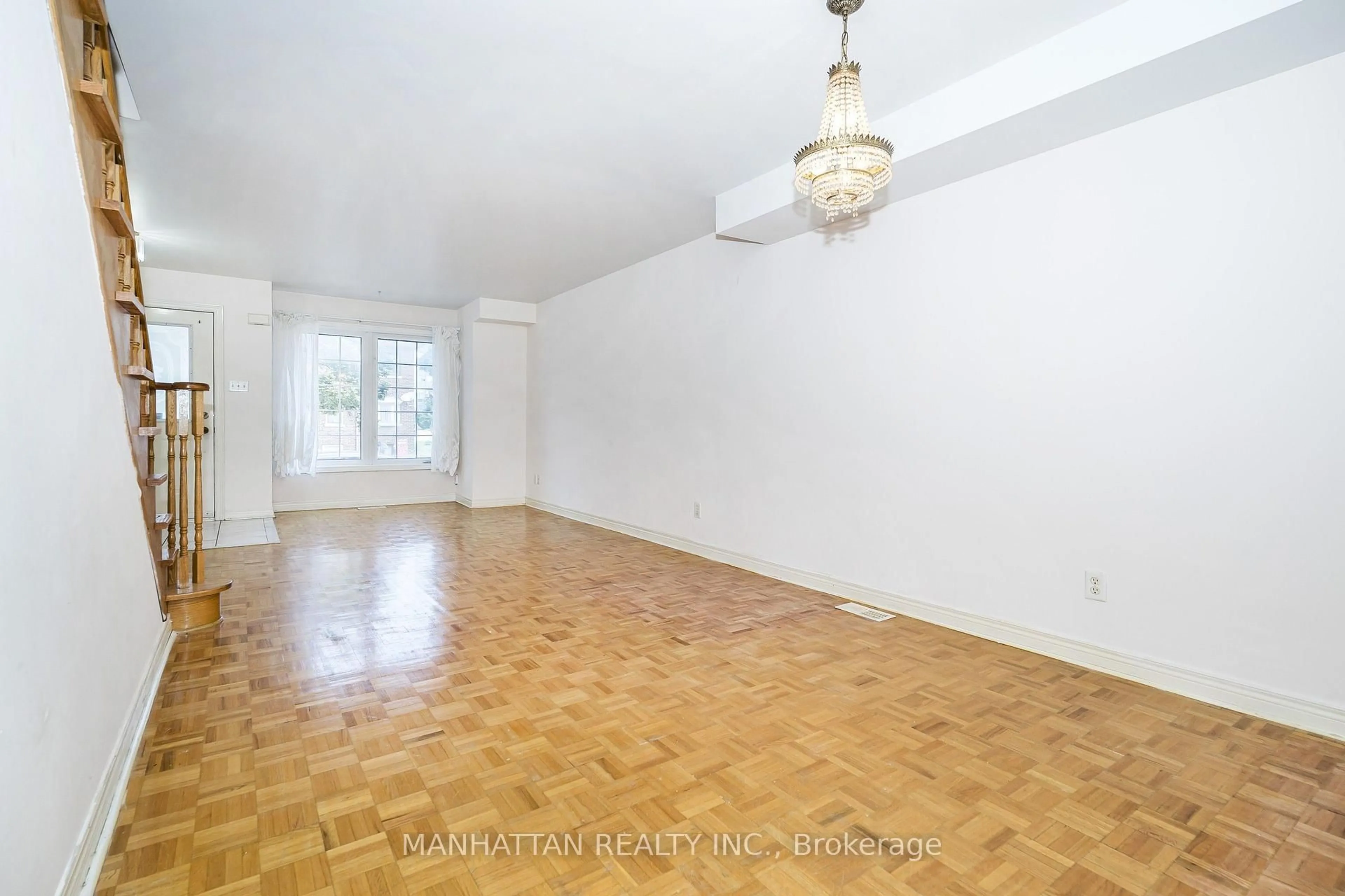 A pic of a room for 1220 Weston Rd, Toronto Ontario M6M 4P4