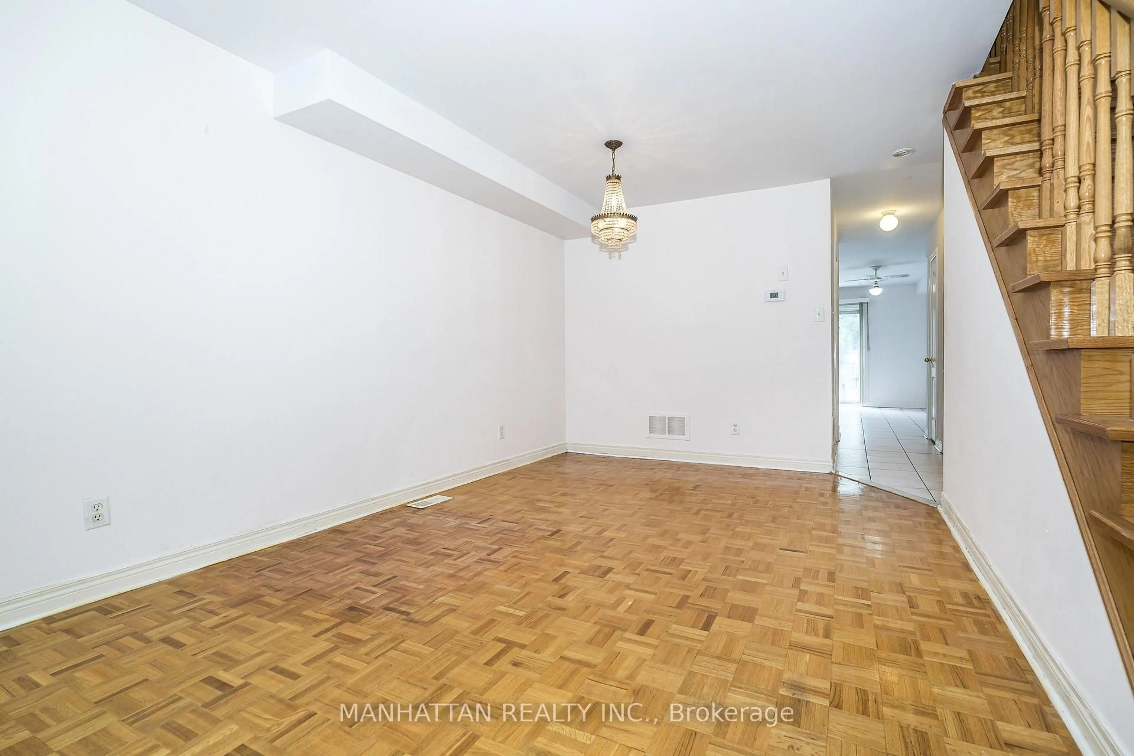 A pic of a room for 1220 Weston Rd, Toronto Ontario M6M 4P4