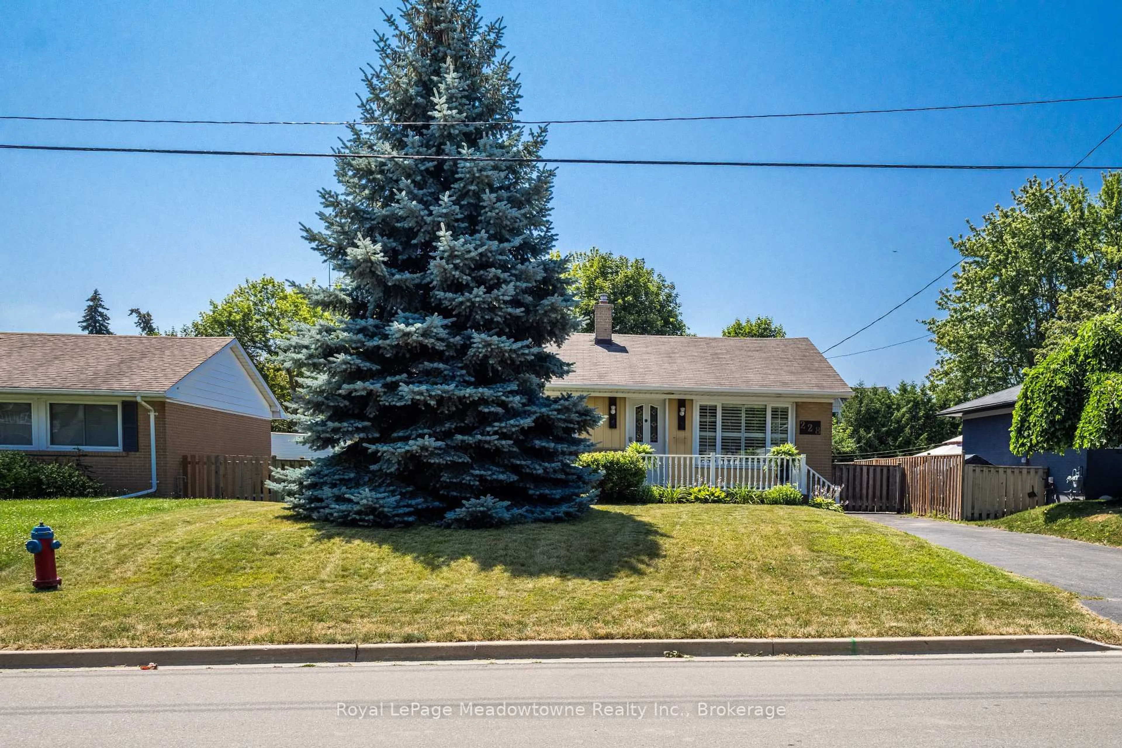 Unknown for 228 Bell St, Milton Ontario L9T 2A9