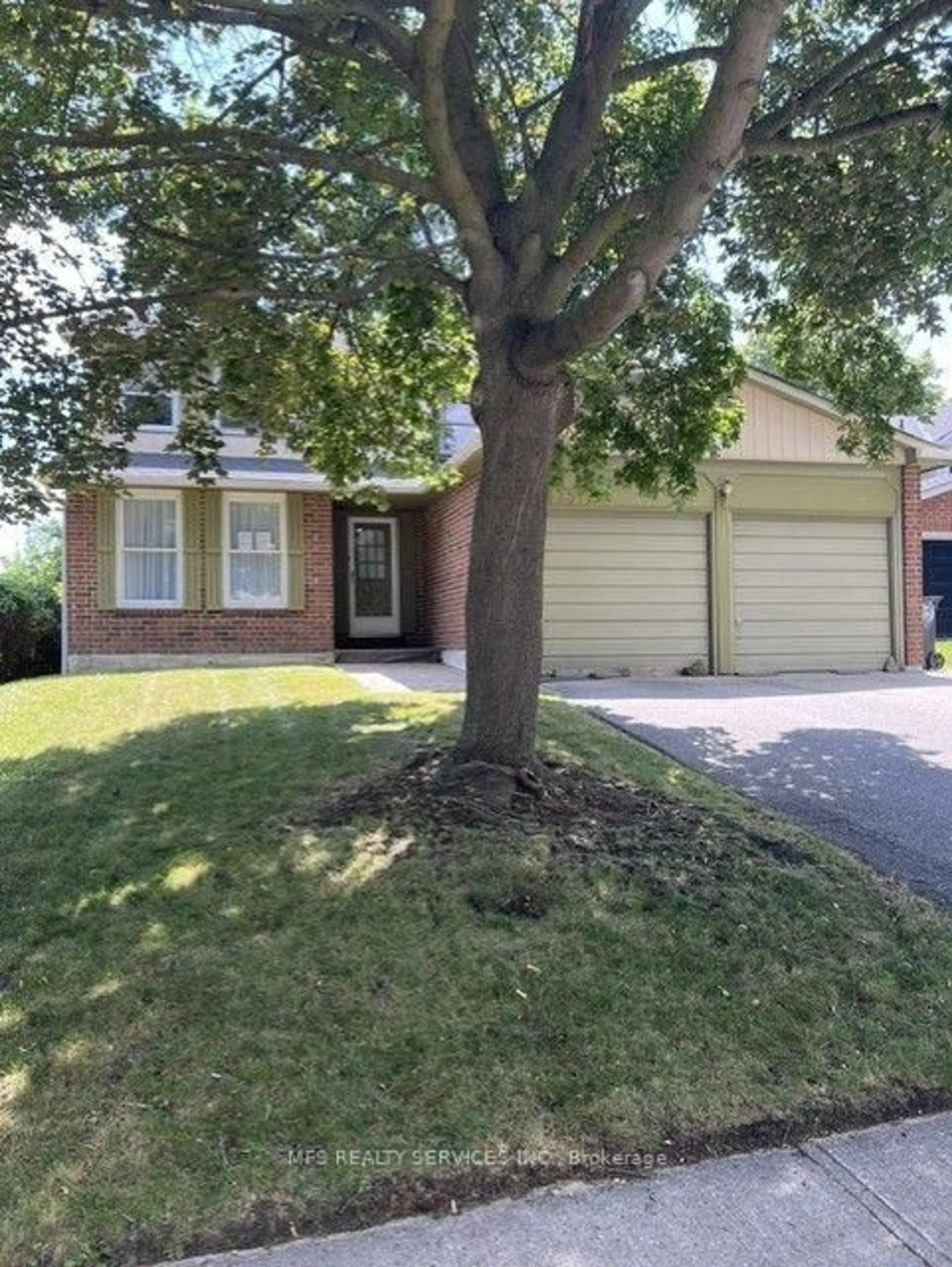 Home with vinyl exterior material, street for 3257 Sir Johns Home, Mississauga Ontario L5L 2N7
