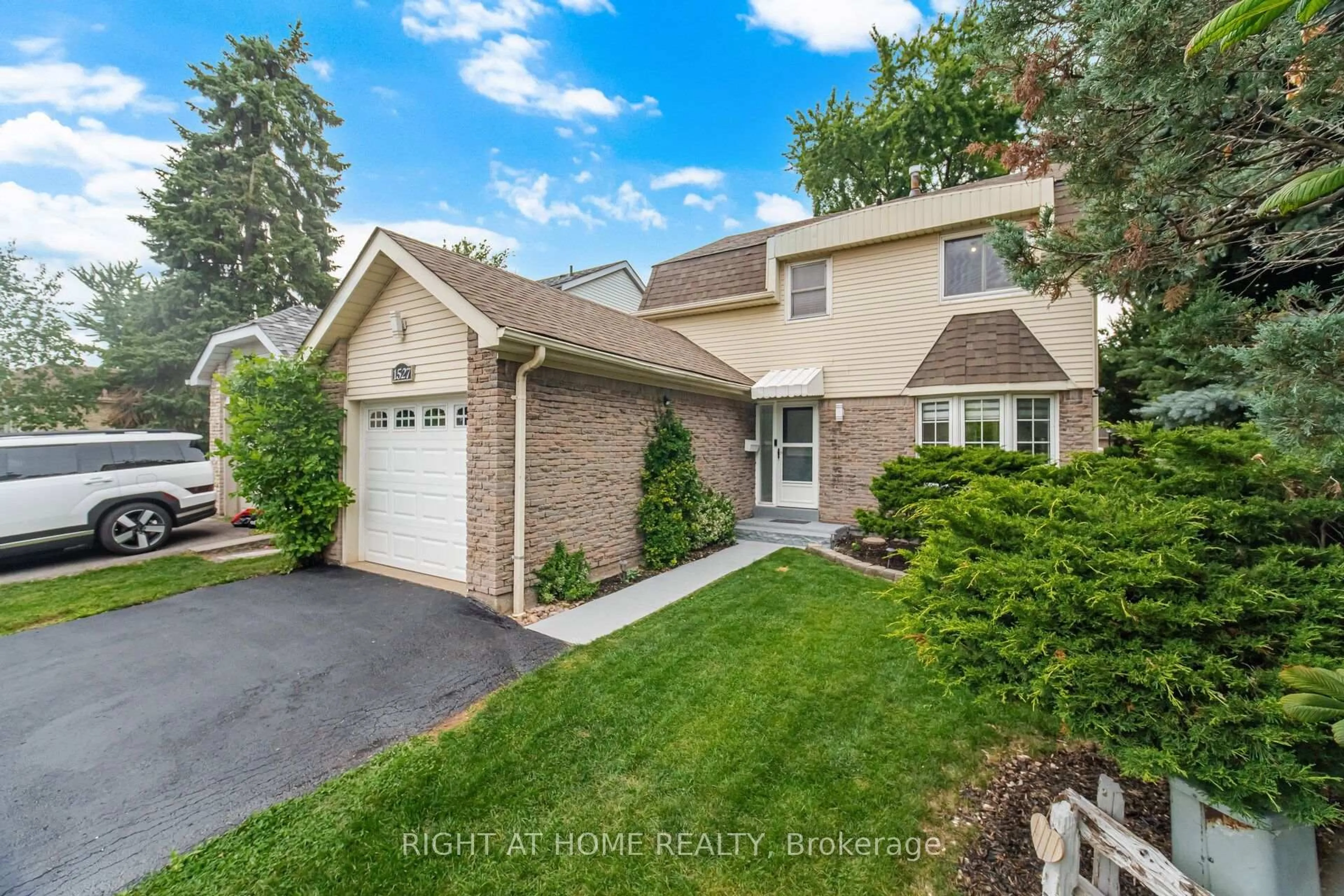 Unknown for 1527 Forestdale Crt, Oakville Ontario L6H 3A1