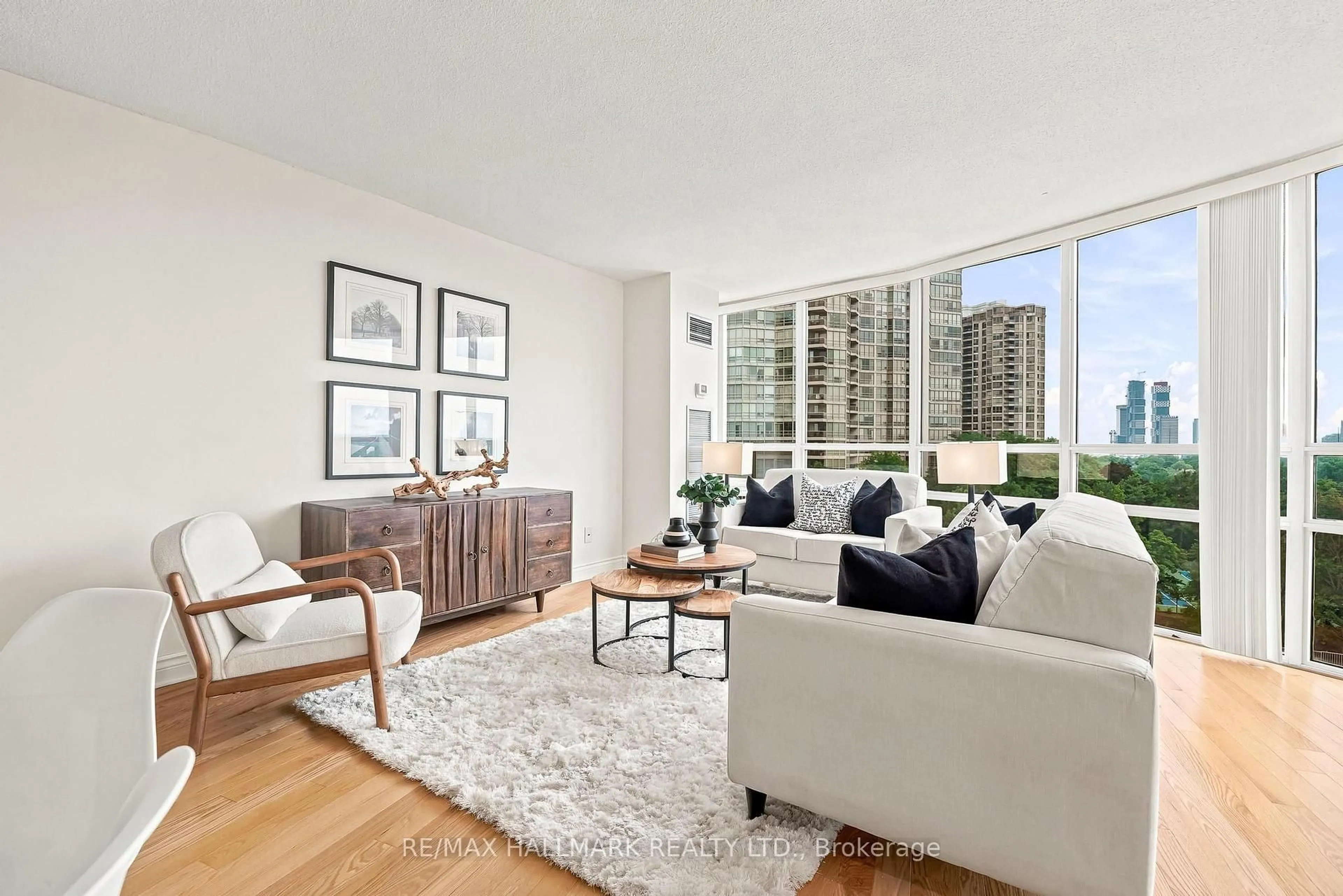 Living room with furniture, unknown for 50 Eglinton Ave #607, Mississauga Ontario L5R 3P5