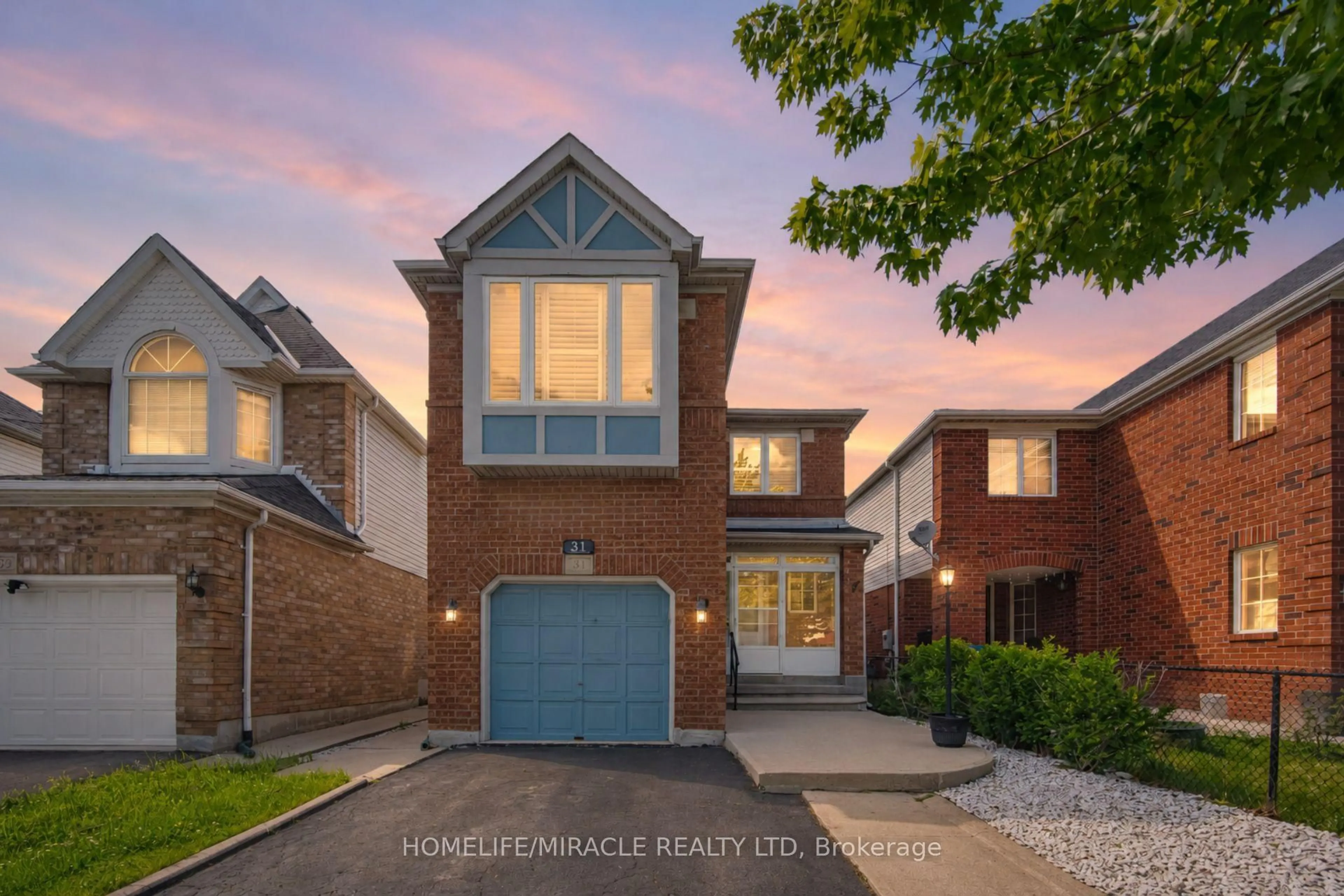 Home with brick exterior material, street for 31 Larkspur Rd, Brampton Ontario L6R 1W8